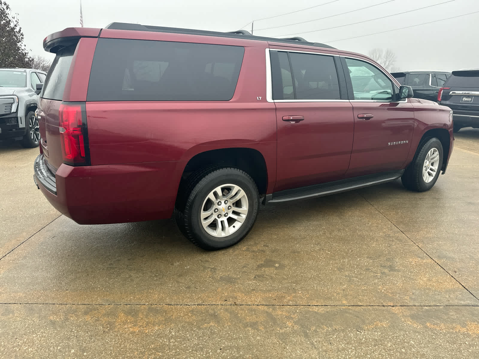 2016 Chevrolet Suburban LT 4