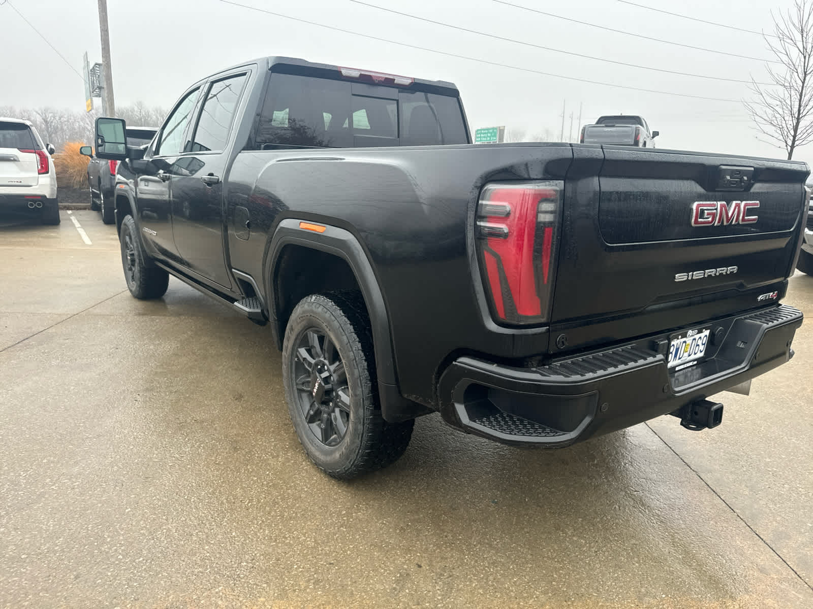 2024 GMC Sierra 2500HD AT4 4WD Crew Cab 159 3