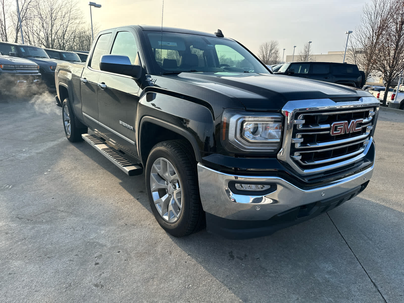 2017 GMC Sierra 1500 SLT 4WD Double Cab 143.5 6