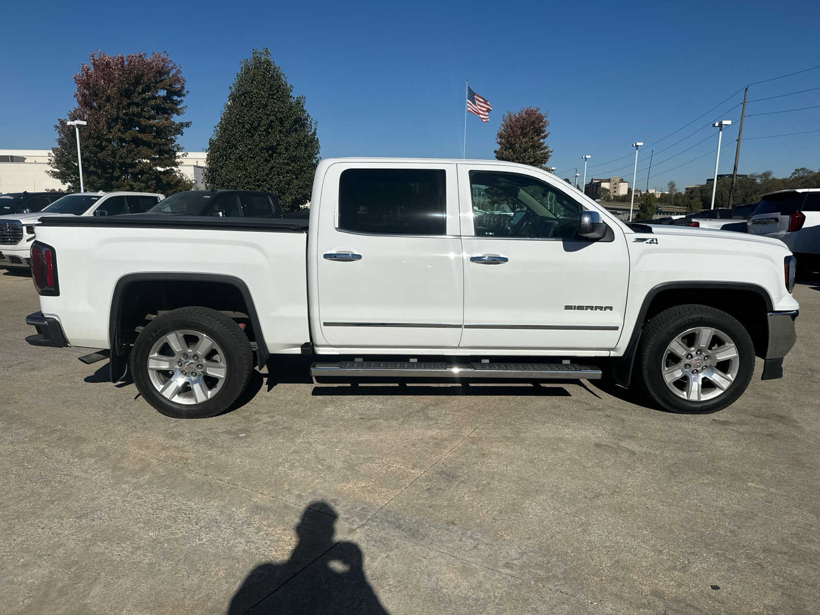 2016 GMC Sierra 1500 SLT 4WD Crew Cab 143.5 5