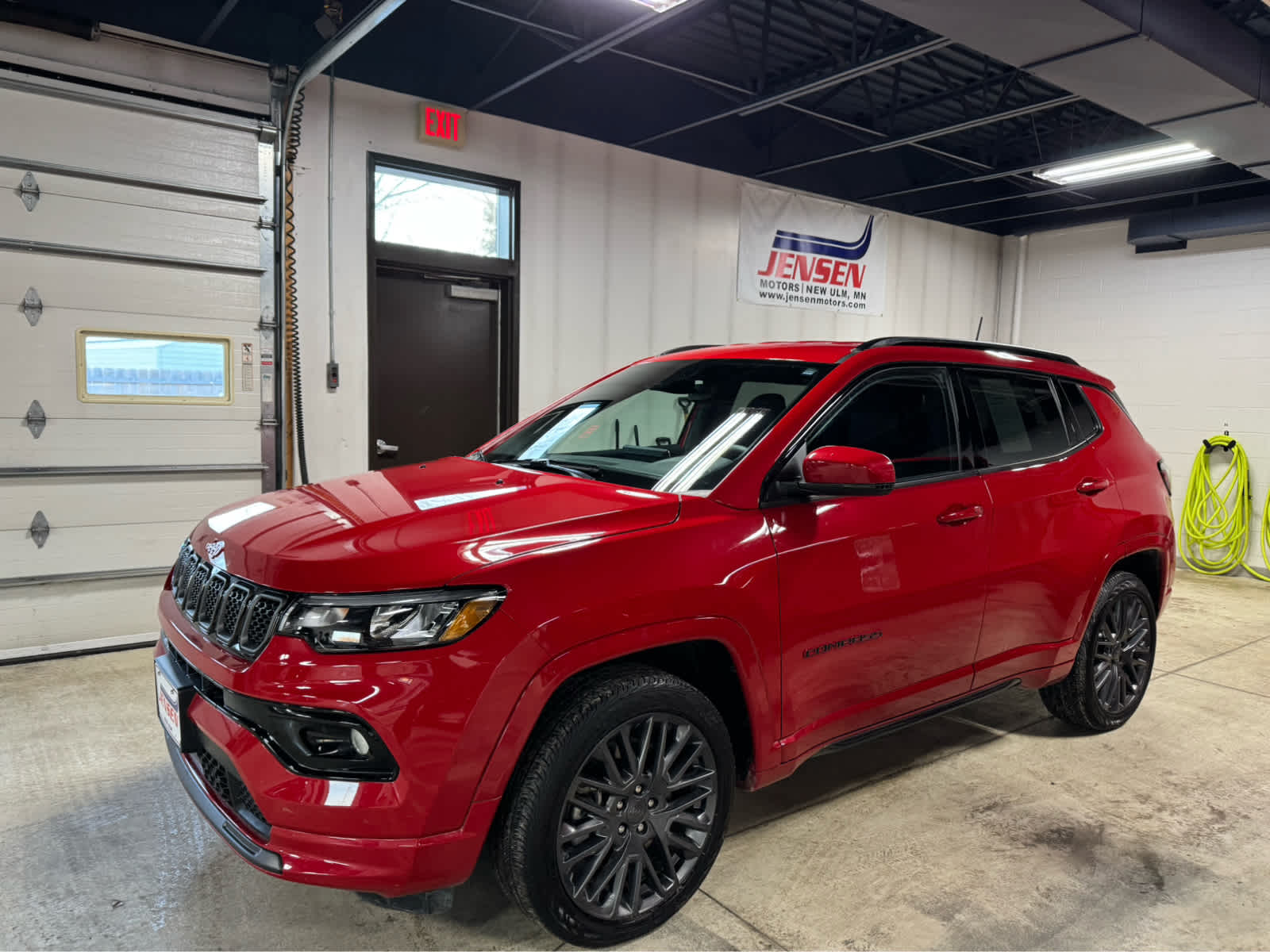 Redline Pearl Coat 2023 Jeep Compass (Red) Edition 4WD SUV / Crossover Four-Wheel Drive 8-Speed Automatic