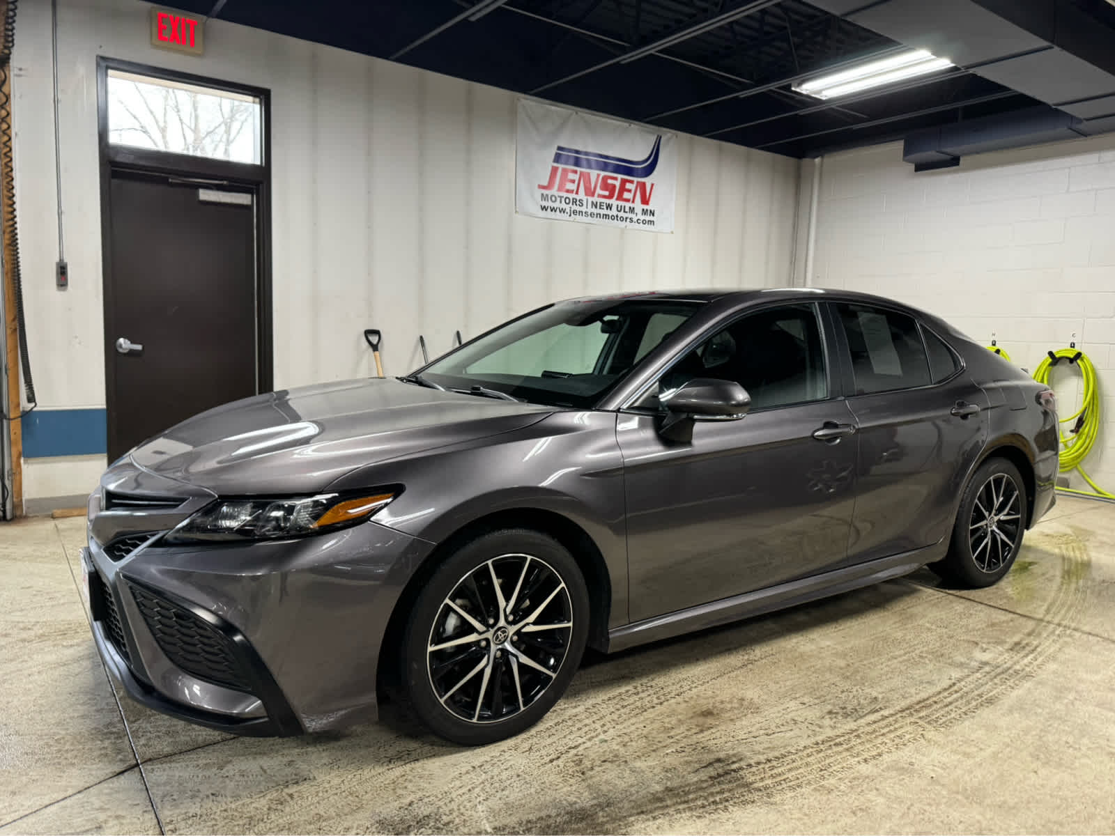 Predawn Gray Mica 2023 Toyota Camry SE Nightshade FWD Sedan Front-Wheel Drive 8-Speed Automatic