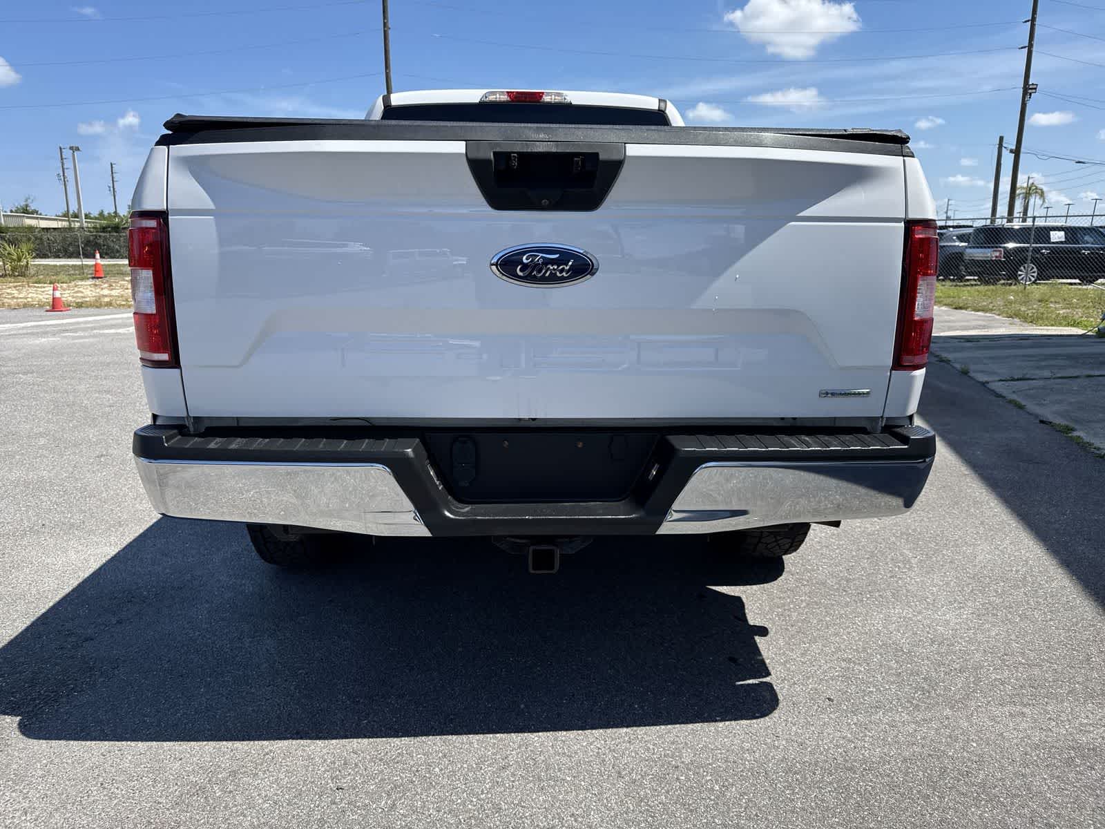 View vehicle photo 7