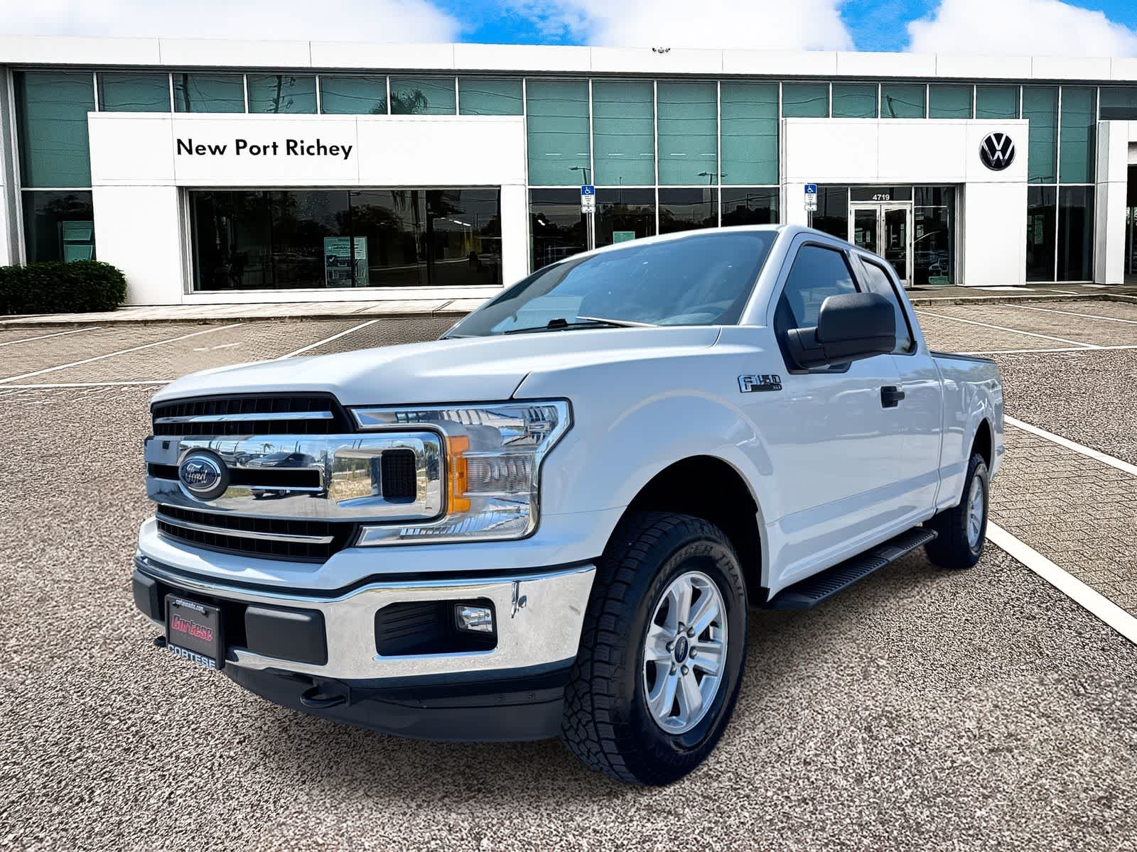 View vehicle photo 2