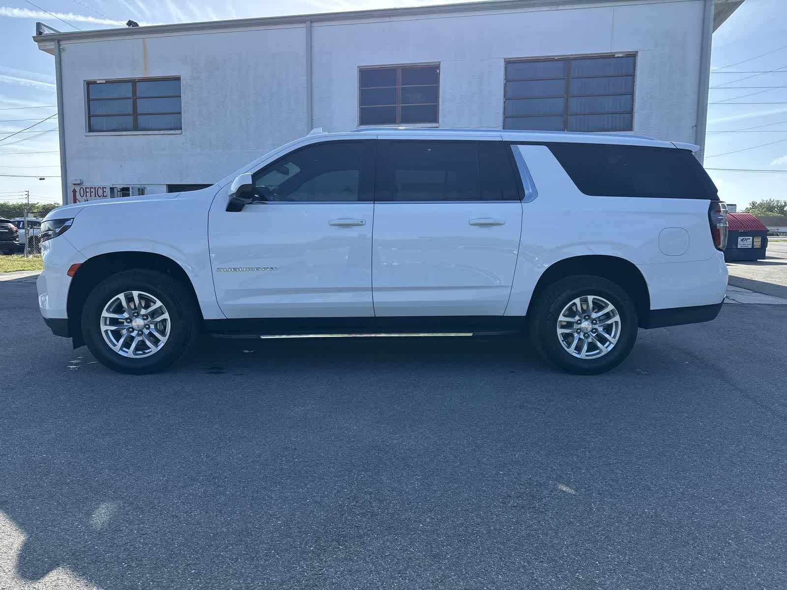 View vehicle photo 5