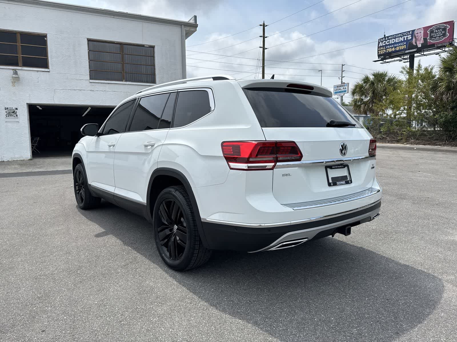 View vehicle photo 7