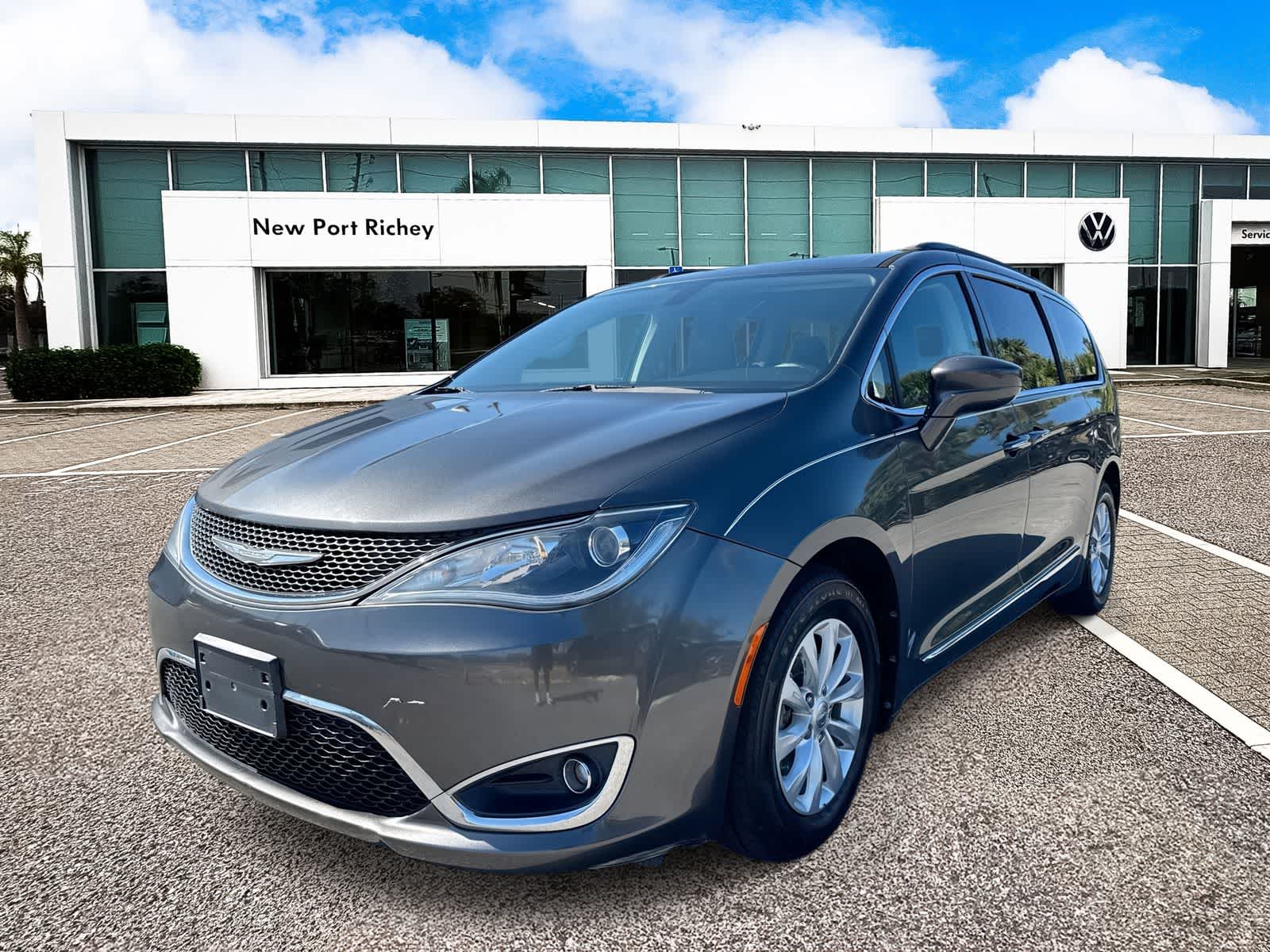 View vehicle photo 2