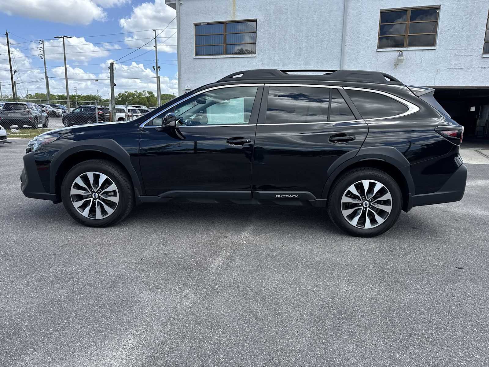 View vehicle photo 3