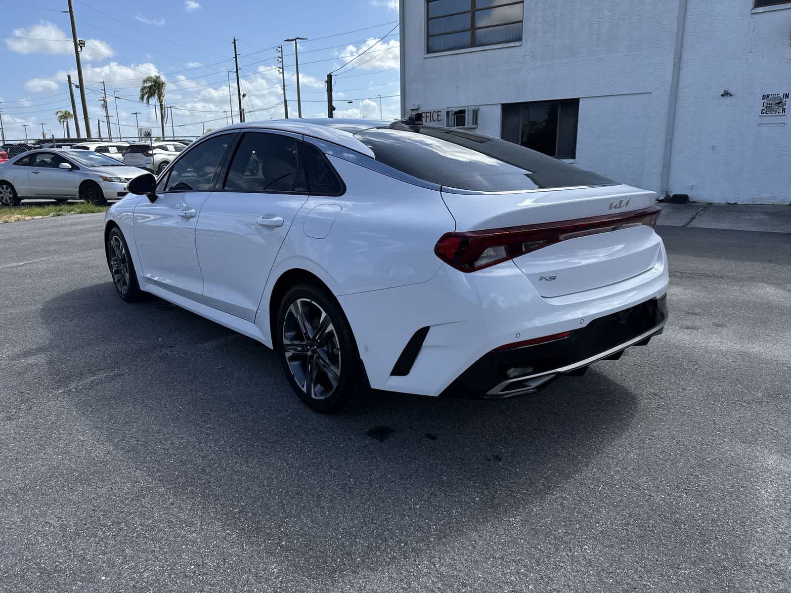 View vehicle photo 6
