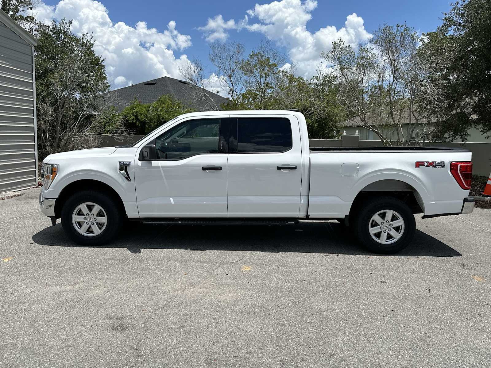 View vehicle photo 3