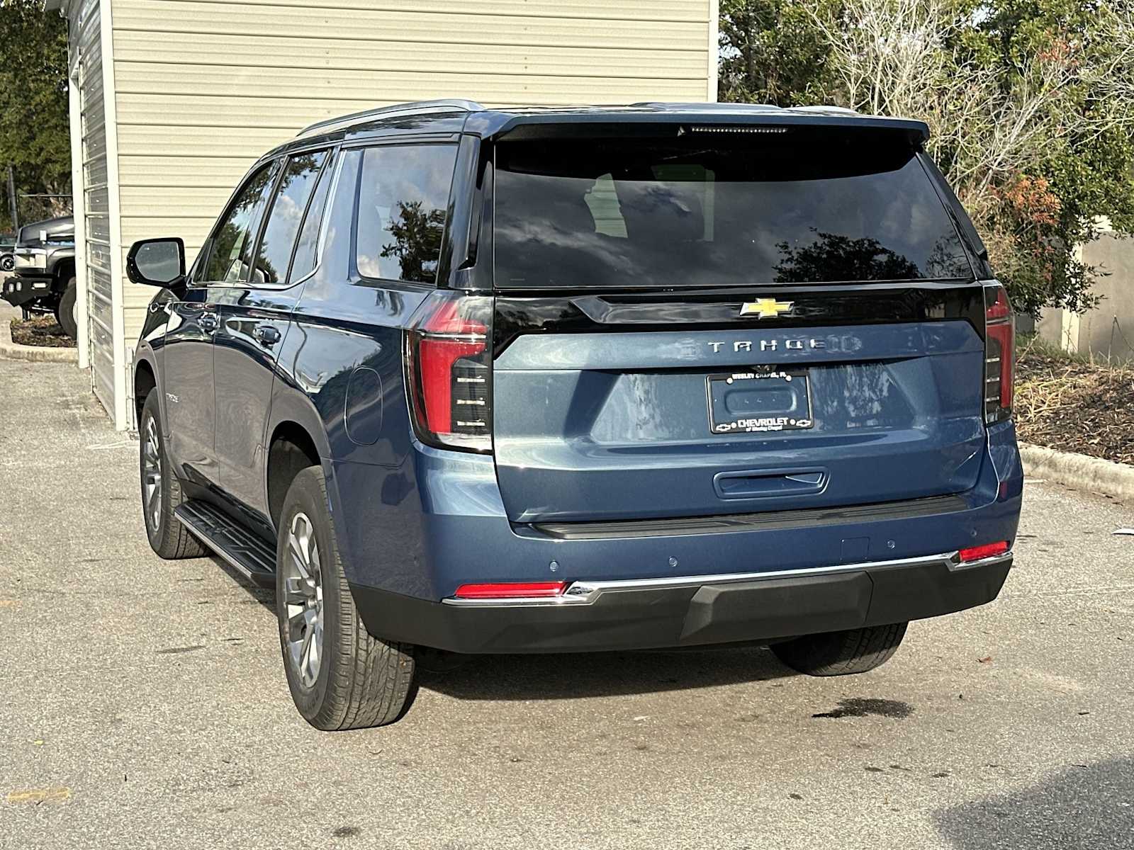 View vehicle photo 4