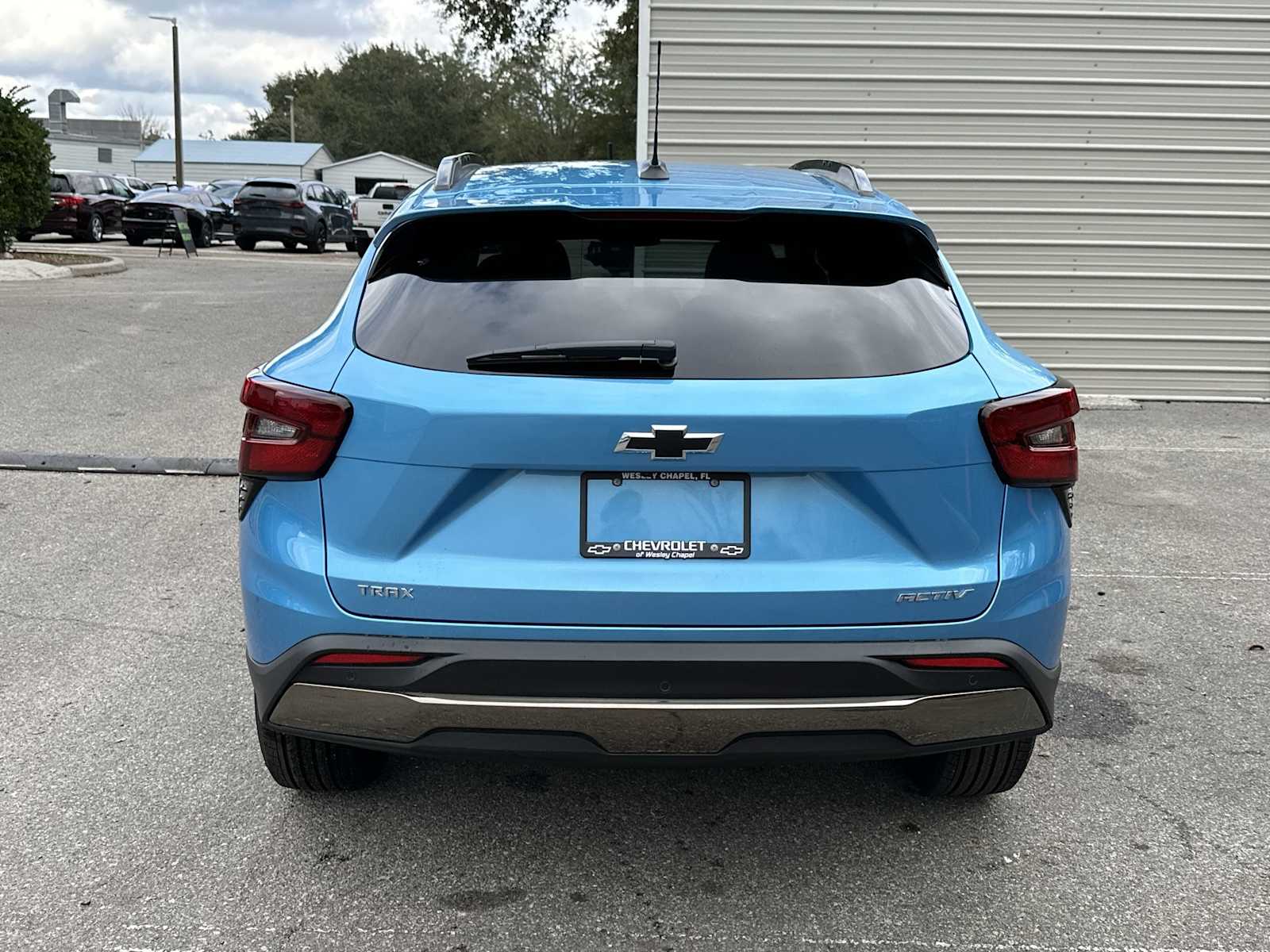 View vehicle photo 5