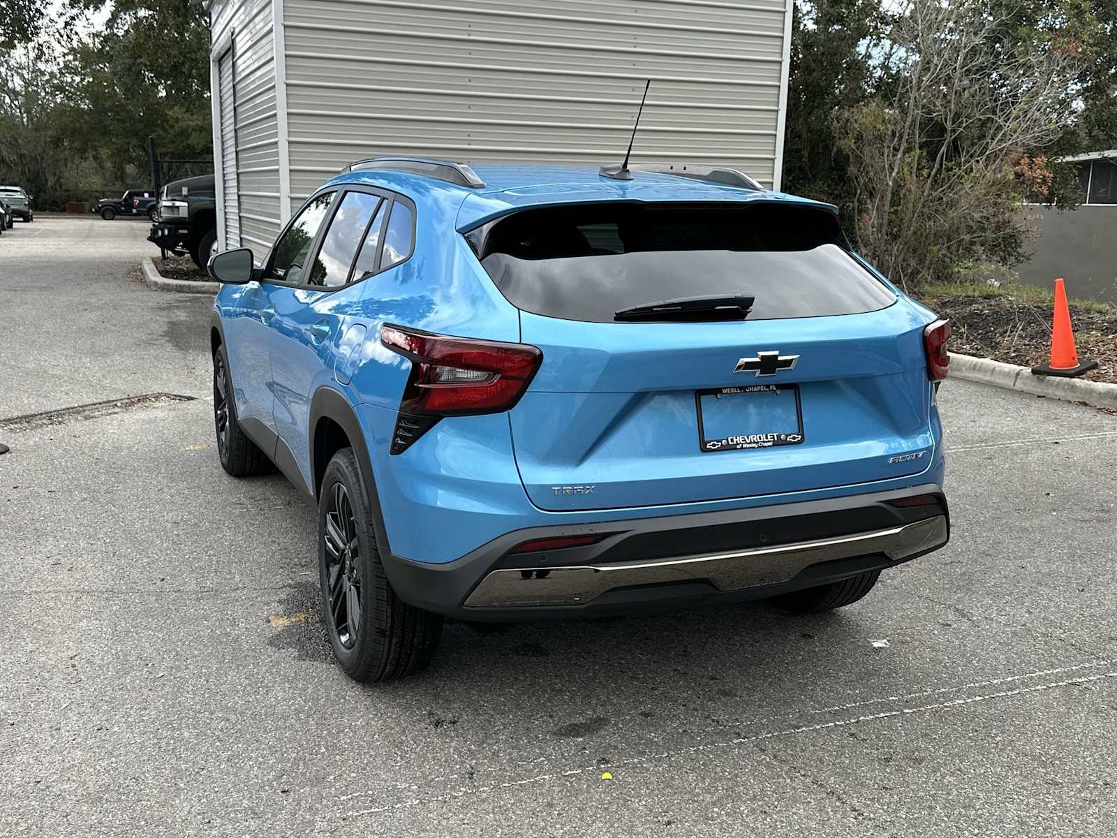 View vehicle photo 4