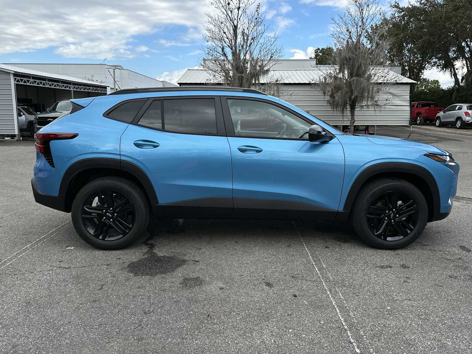 View vehicle photo 7