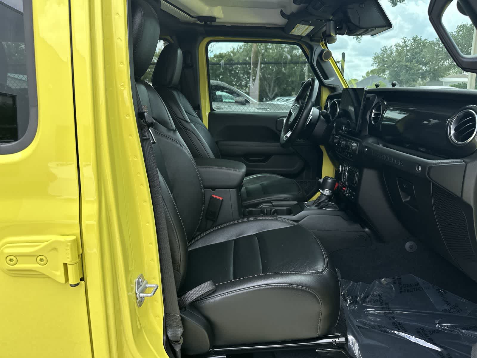2023 Jeep Wrangler 4-Door Rubicon 392 - Photo 9