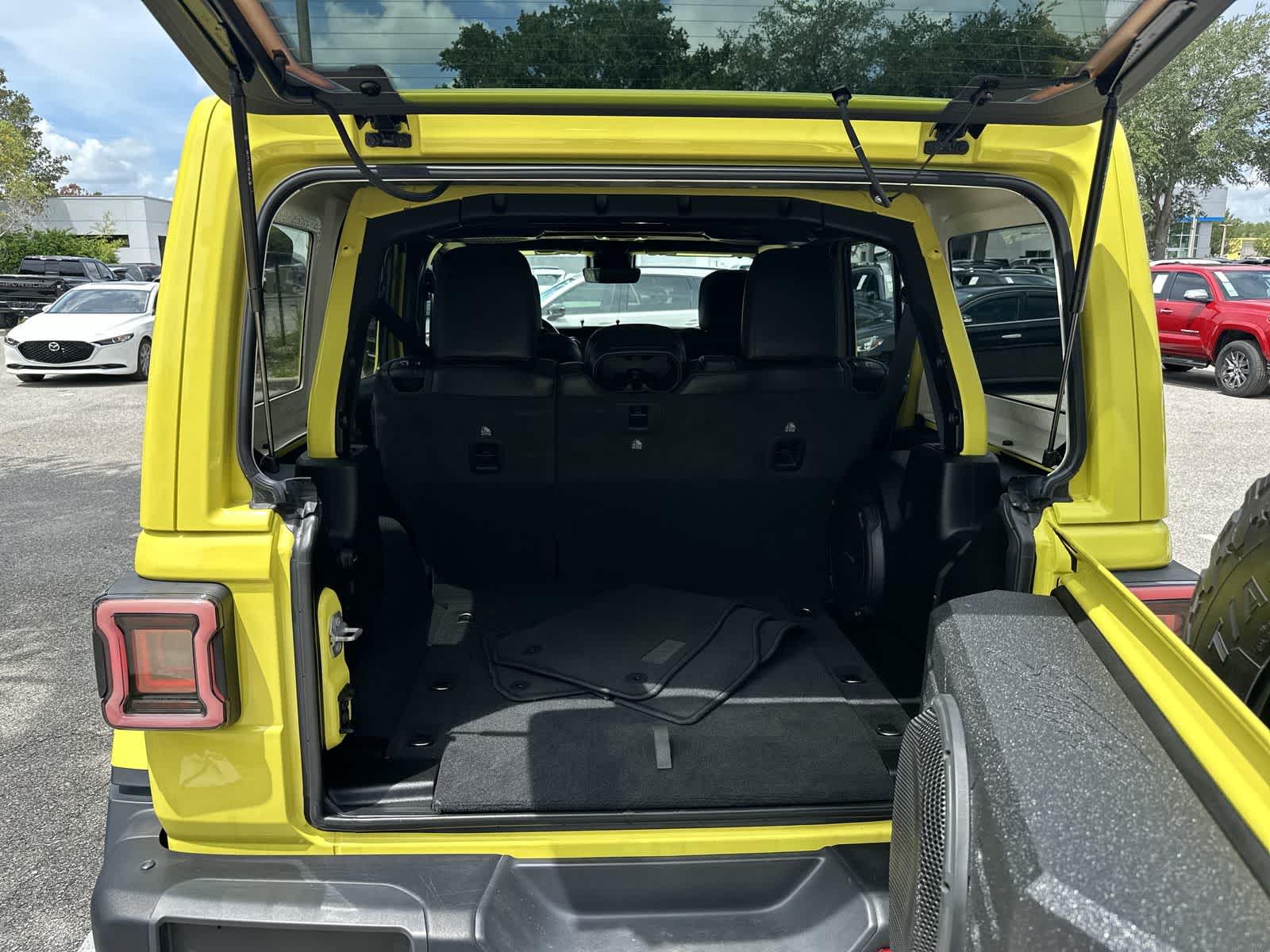 2023 Jeep Wrangler 4-Door Rubicon 392 - Photo 16