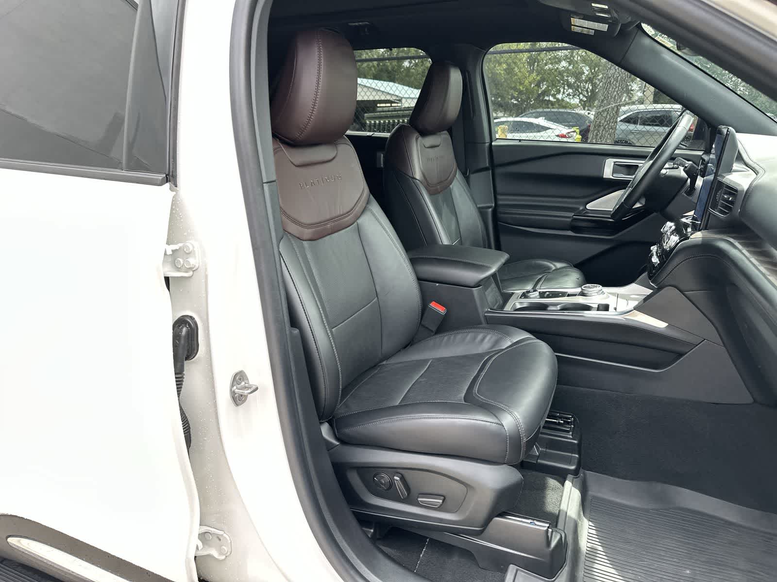 Used Star White Metallic Tri Coat 2022 Ford Explorer Platinum for
