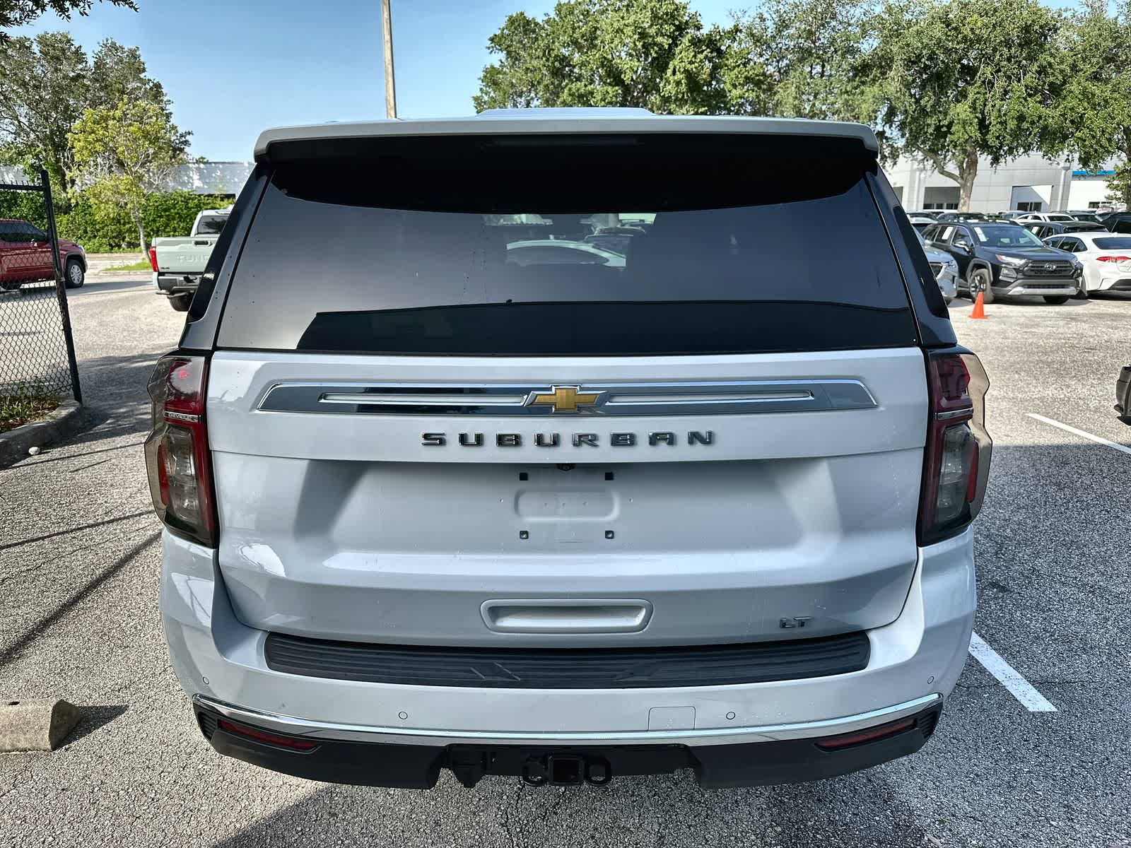 2024 Chevrolet Suburban LT - Photo 7