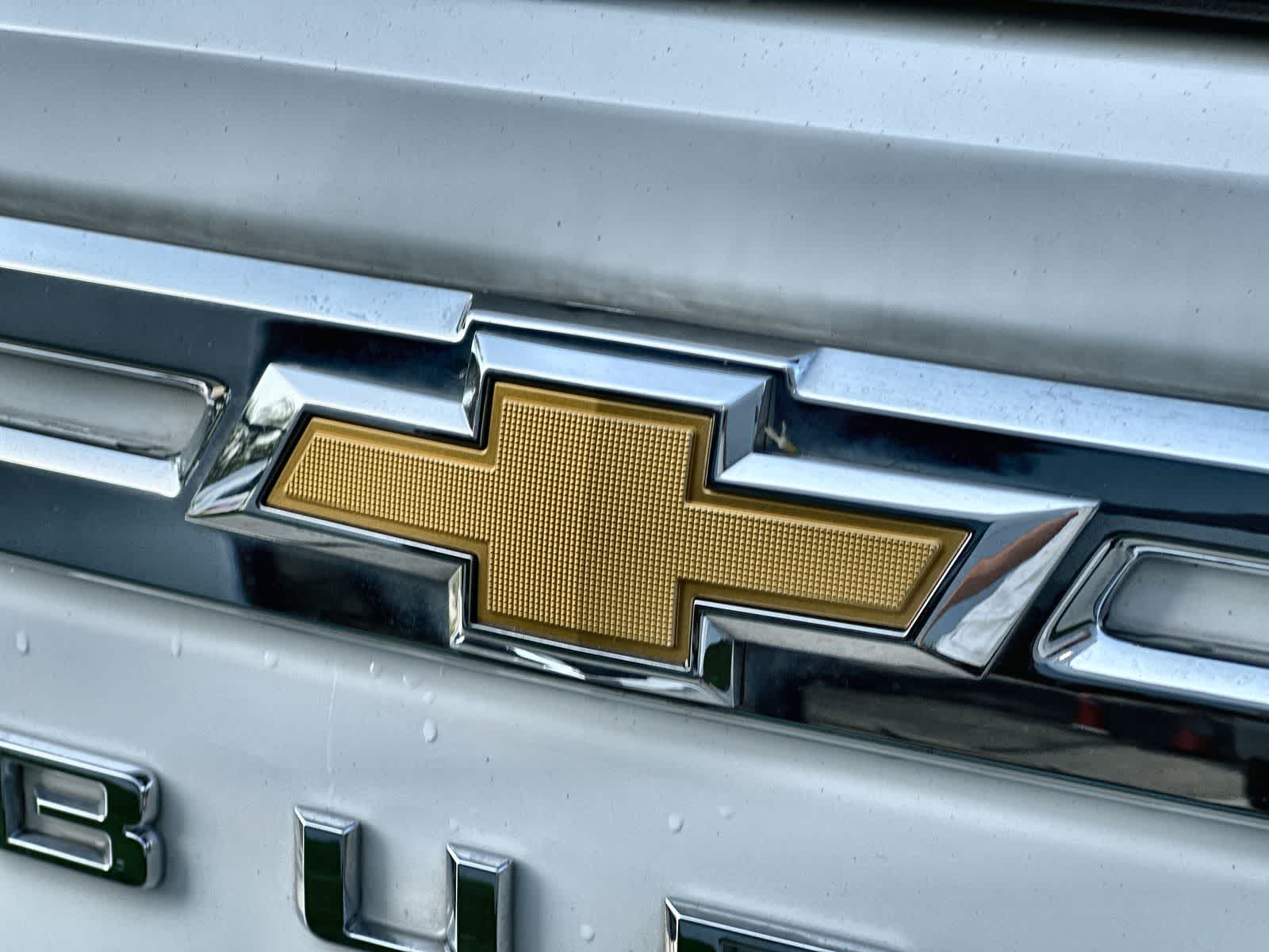 2024 Chevrolet Suburban LT - Photo 15
