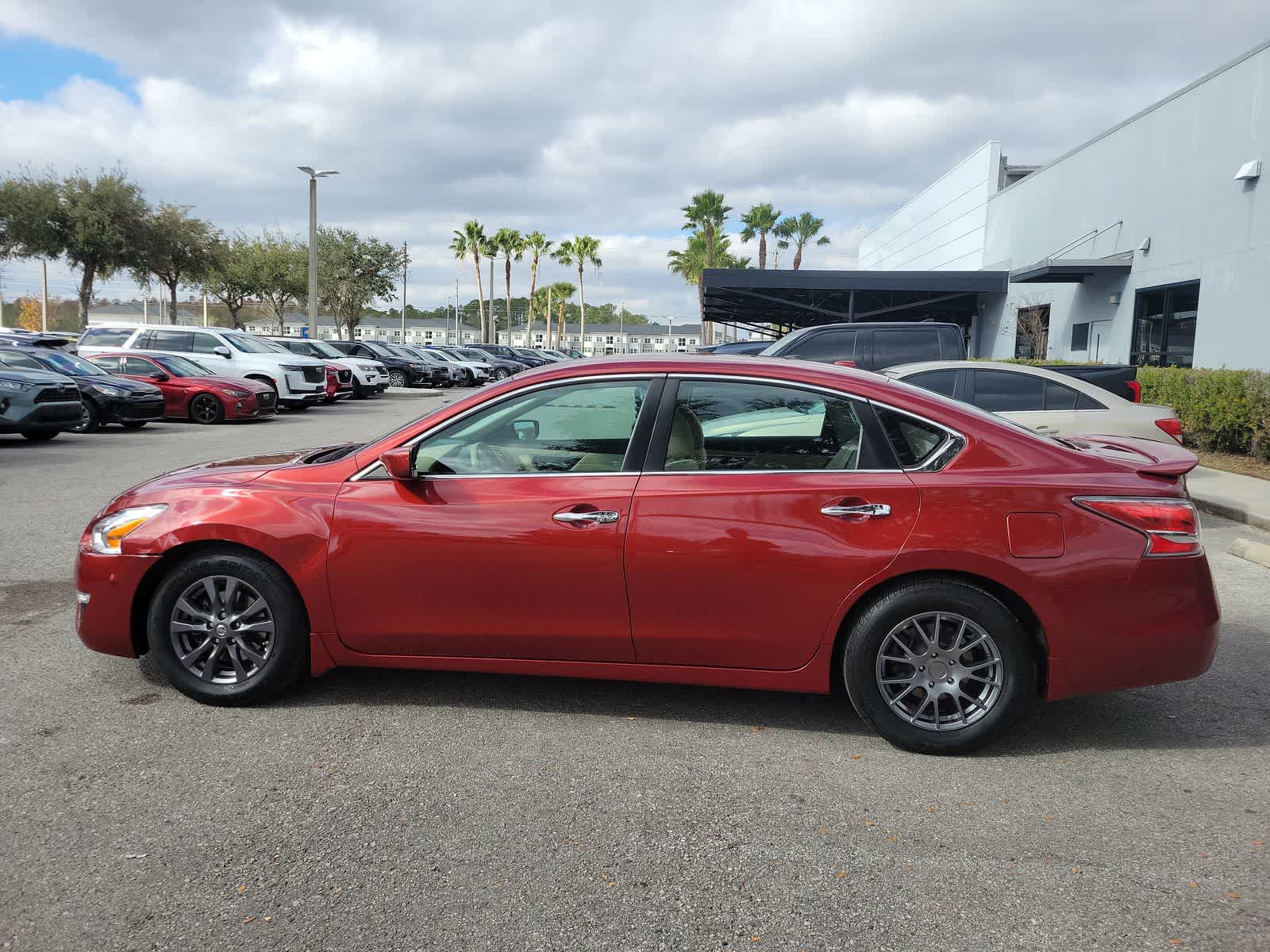 Used 2015 Nissan Altima S with VIN 1N4AL3AP7FC588047 for sale in Wesley Chapel, FL