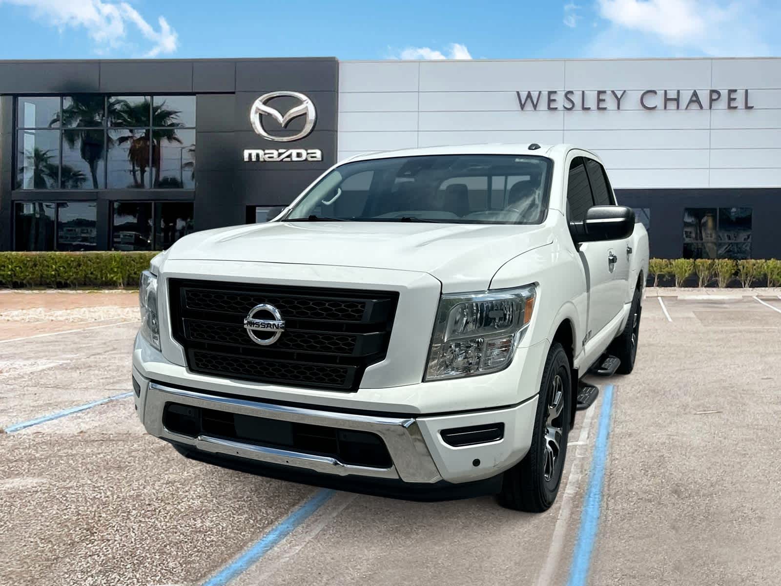 Nissan Titan SV 2021