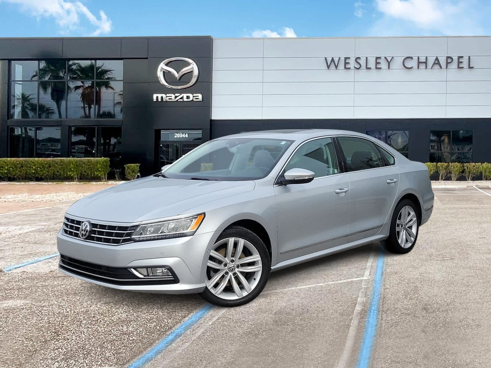 2018 Volkswagen Passat 2.0T SEL Premium