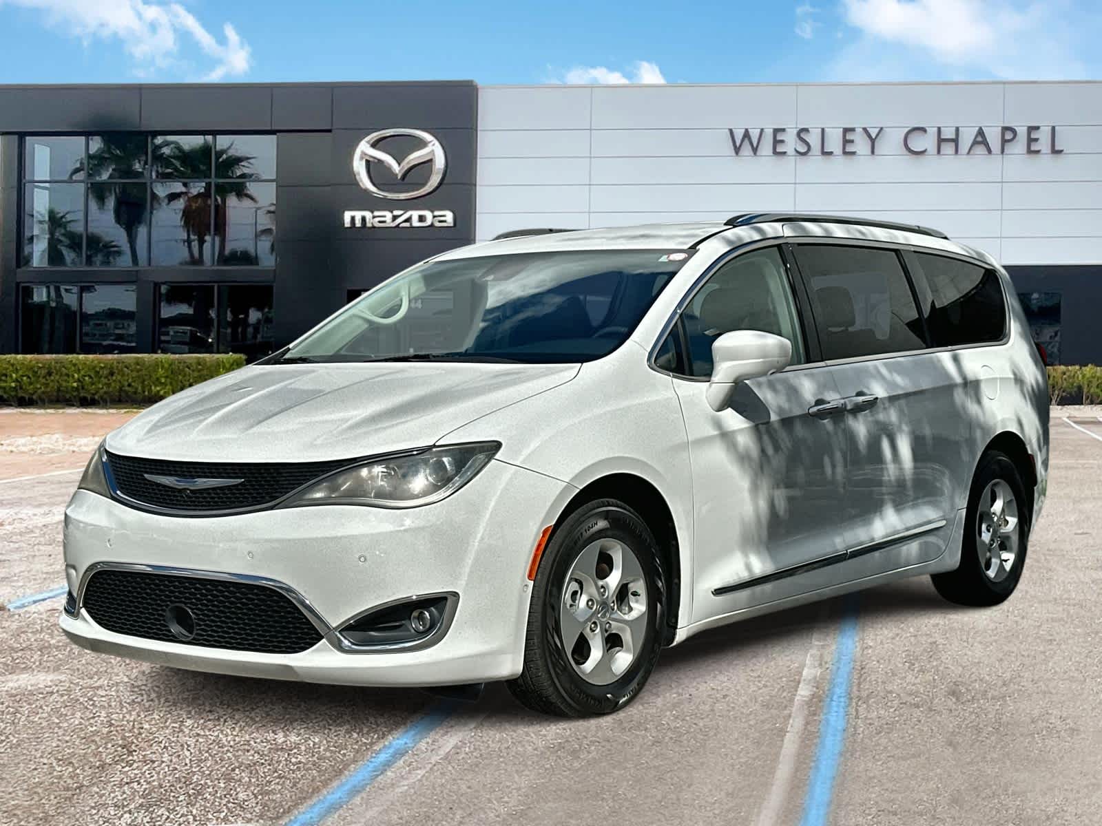2017 Chrysler Pacifica Touring-L Plus