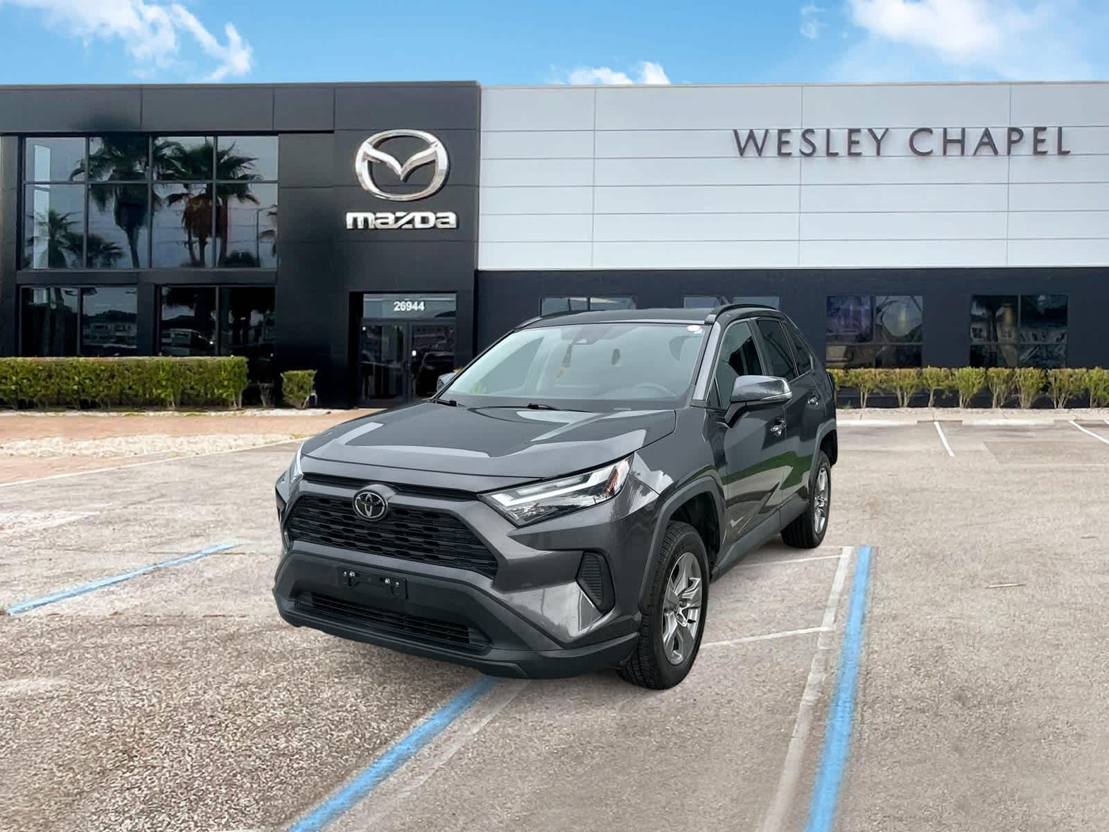 Toyota RAV4 XLE 2024