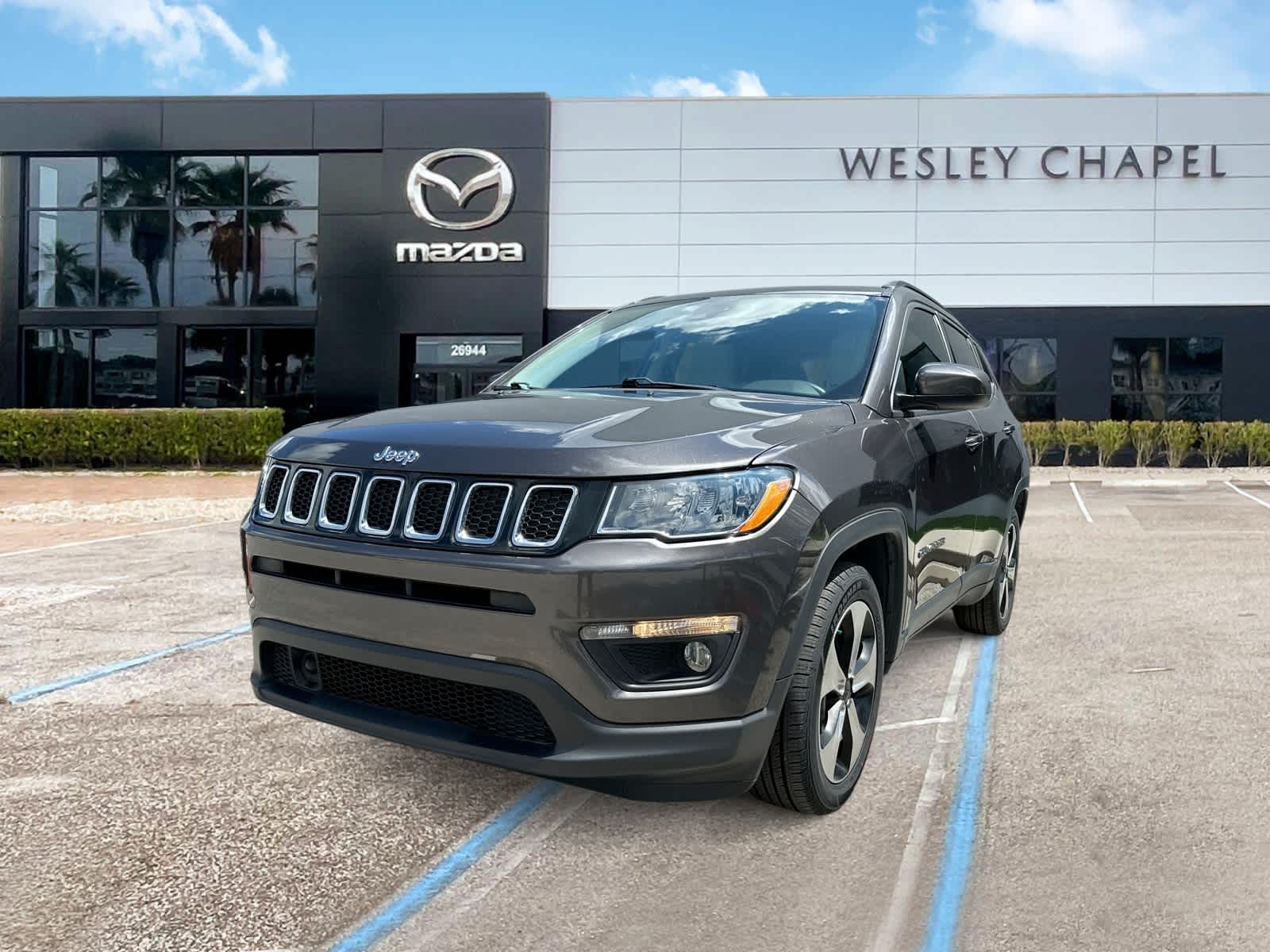 Jeep Compass Latitude 2020 con paquete Solar/Seguridad