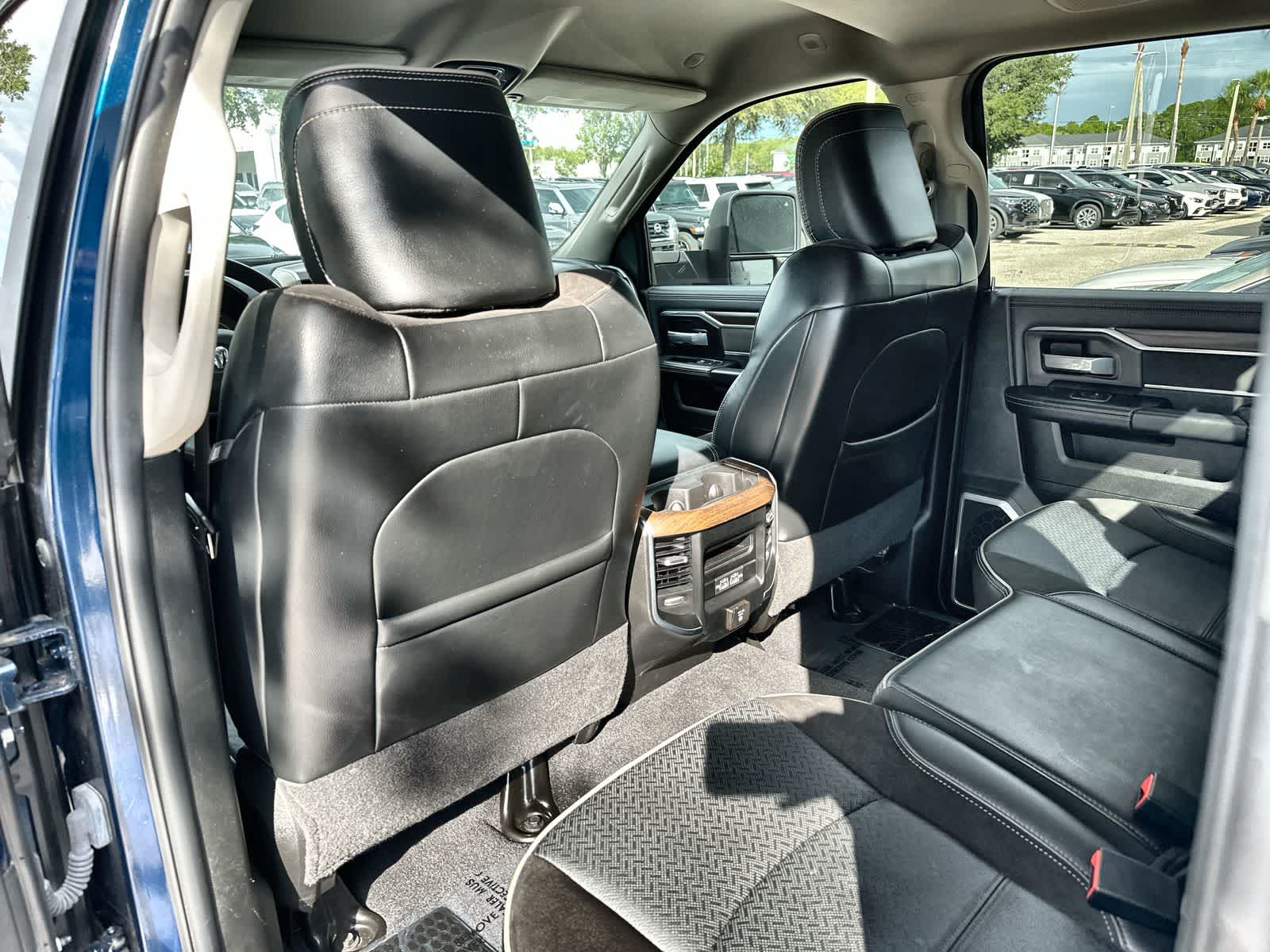 2024 RAM Ram 3500 Pickup Laramie - Photo 17