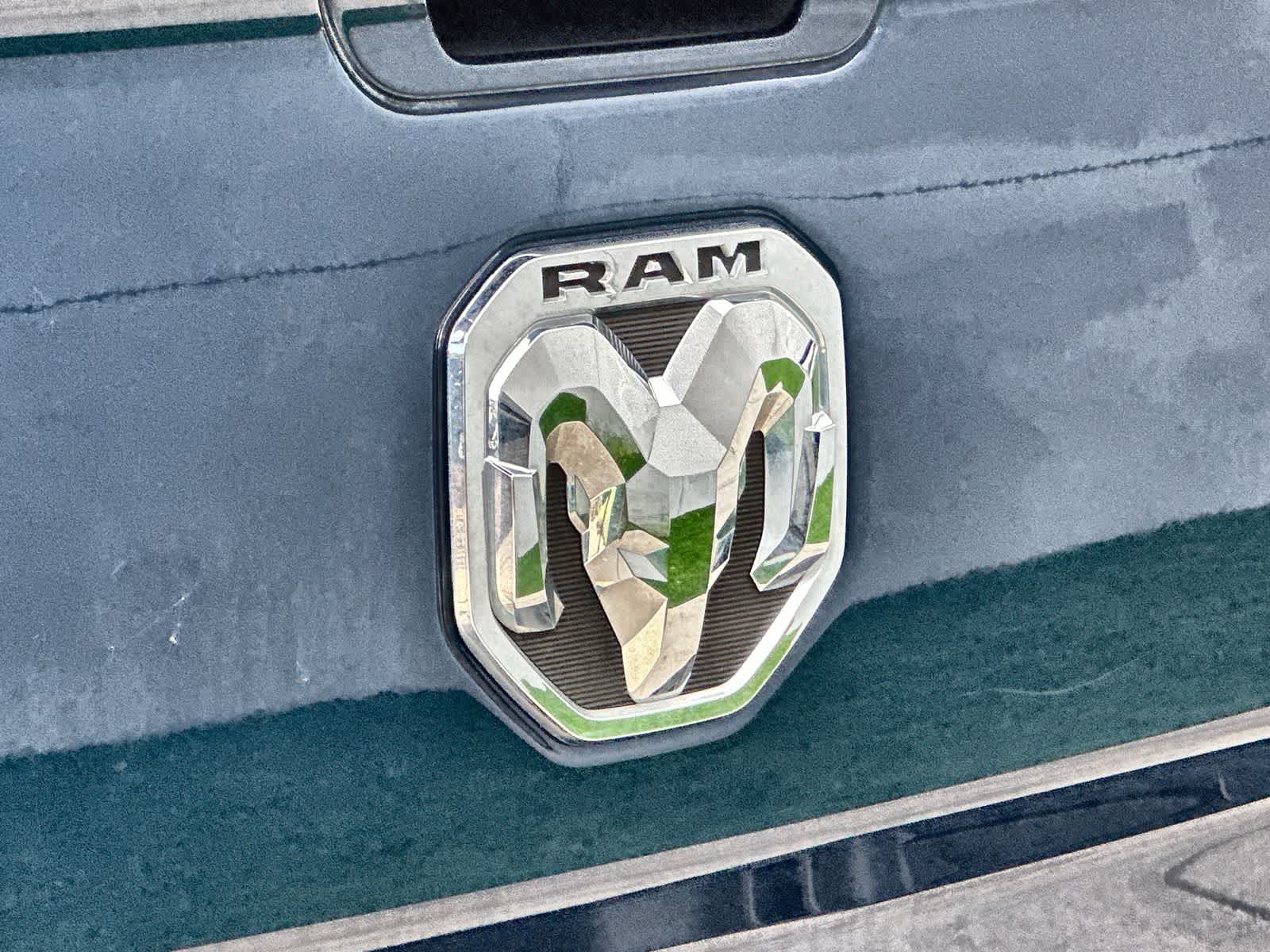 2024 RAM Ram 3500 Pickup Laramie - Photo 15