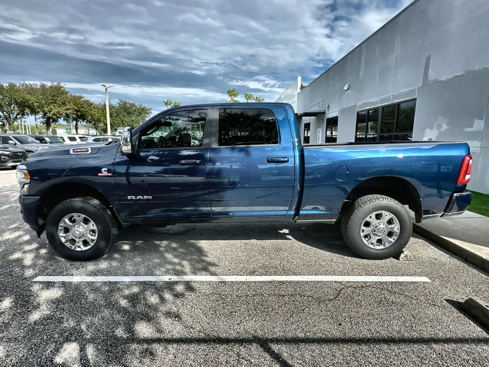 2024 RAM Ram 3500 Pickup Laramie - Photo 5
