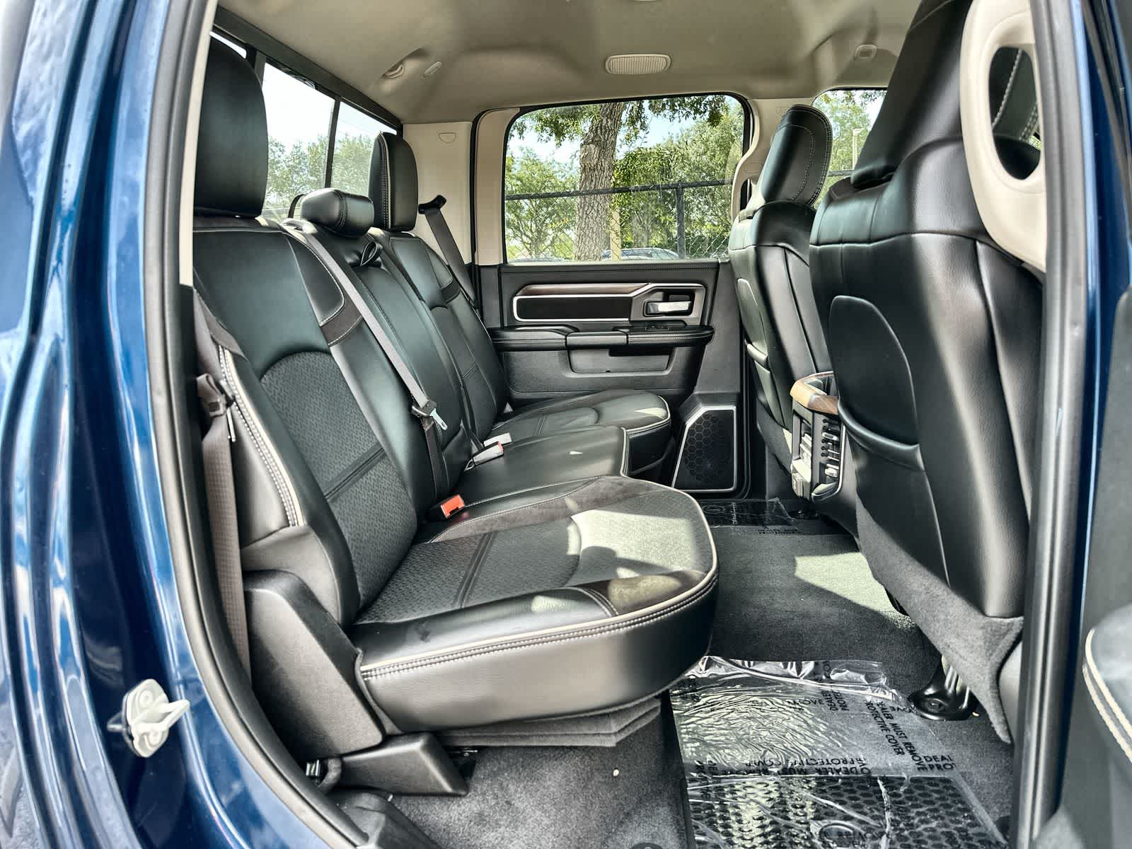 2024 RAM Ram 3500 Pickup Laramie - Photo 18