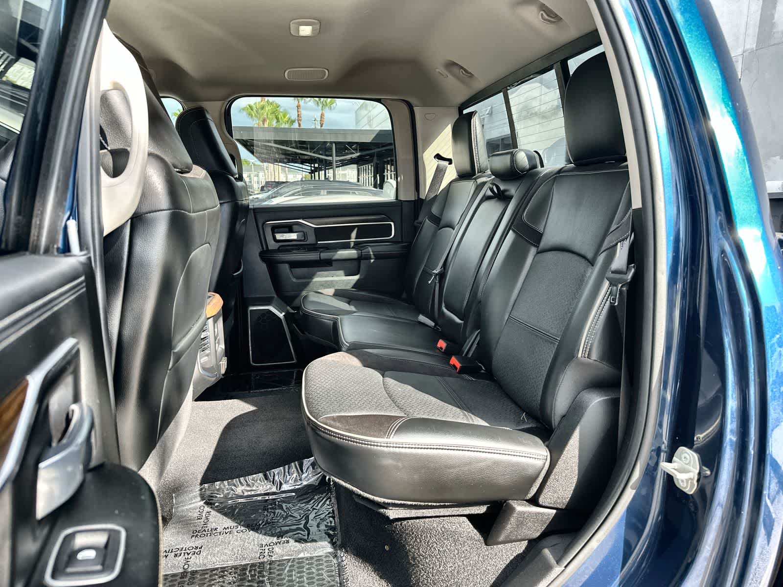 2024 RAM Ram 3500 Pickup Laramie - Photo 4