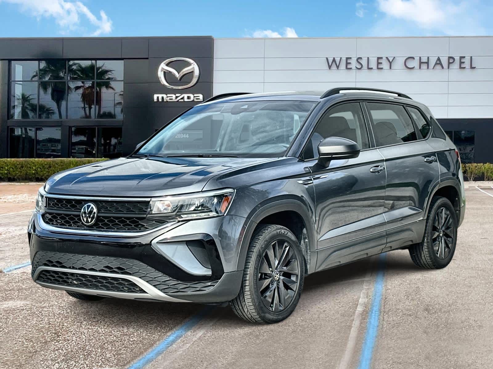 2024 Volkswagen Taos S's photo