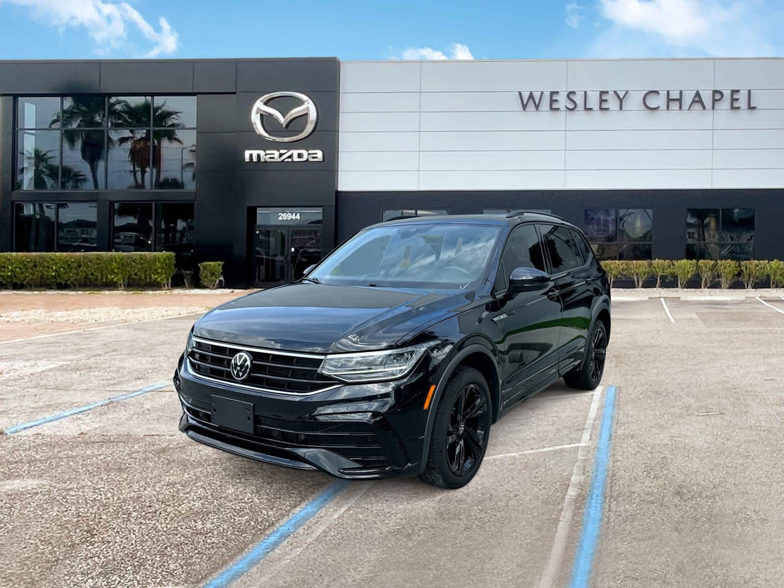 2024 Volkswagen Tiguan SE R-Line Black