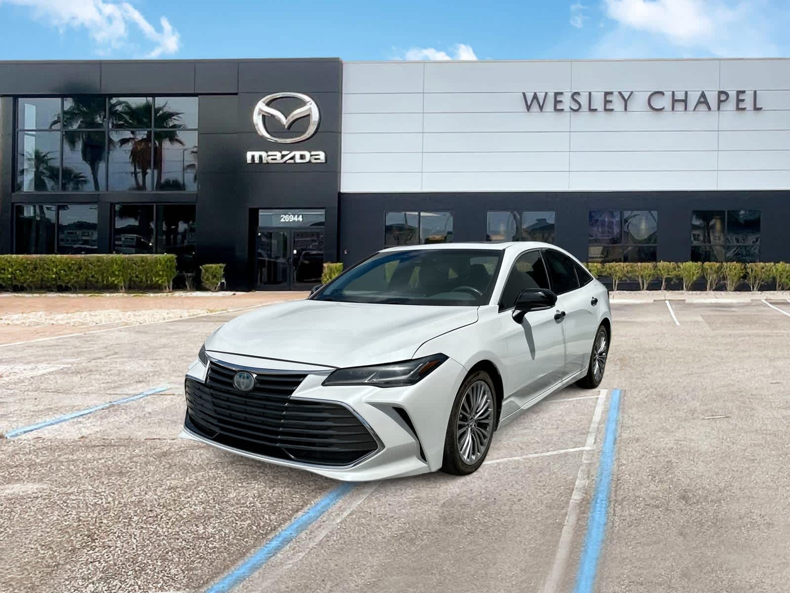 Toyota Avalon Hybrid Limited 2020