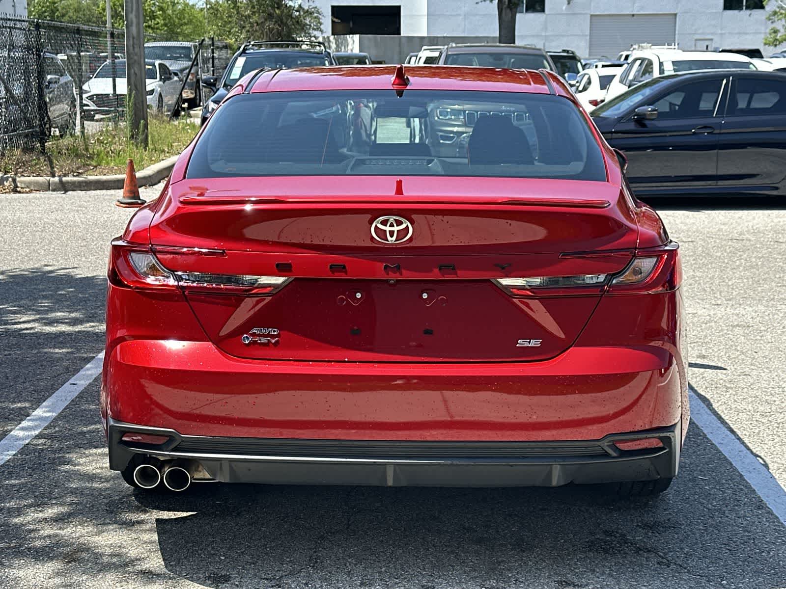 2025 Toyota Camry SE - Photo 6