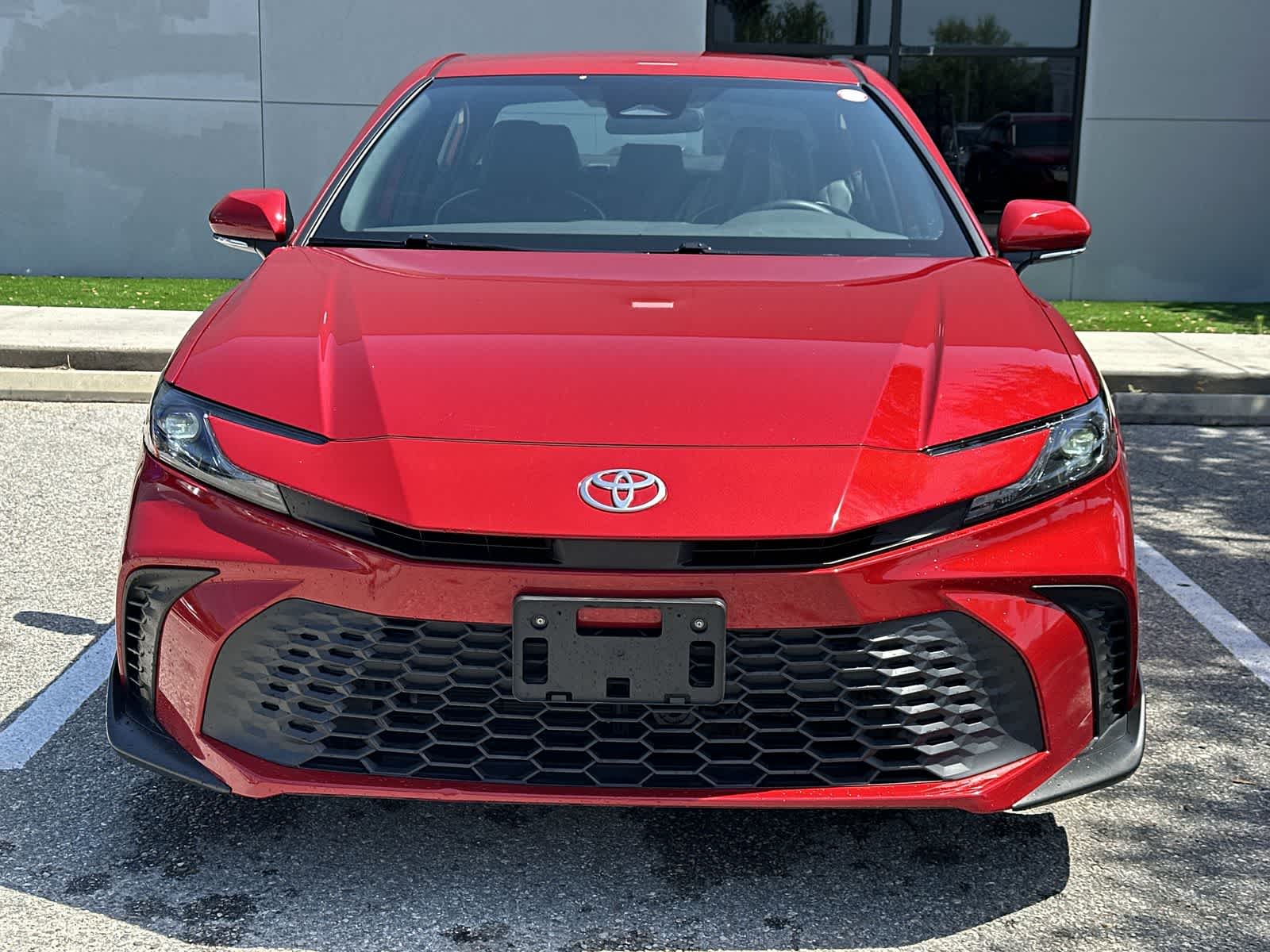 2025 Toyota Camry SE - Photo 11