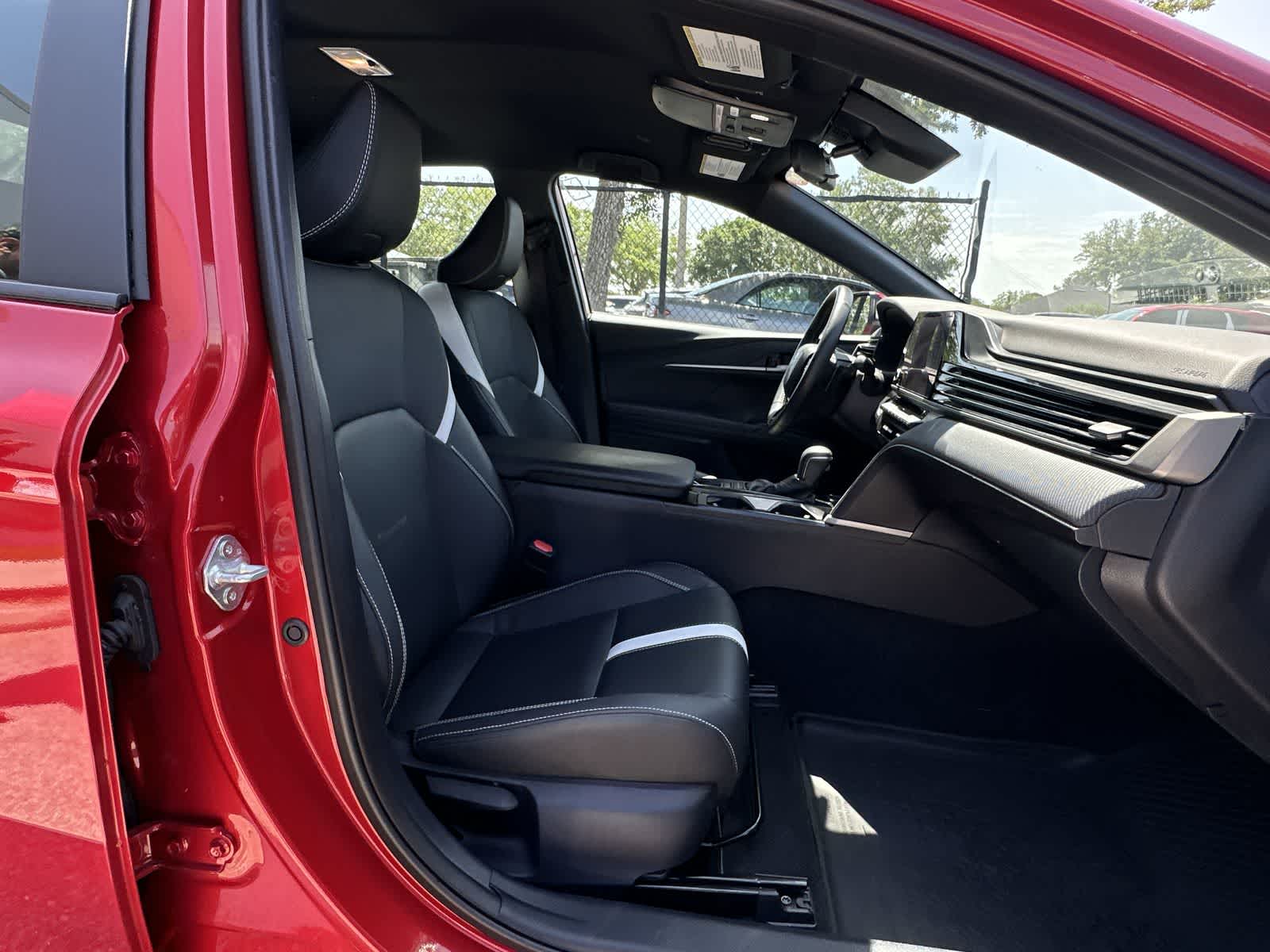 2025 Toyota Camry SE - Photo 8