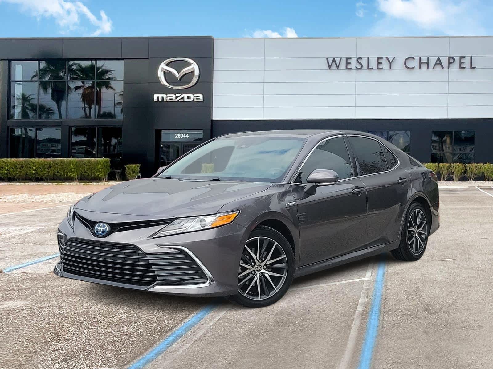 2021 Toyota Camry Hybrid XLE