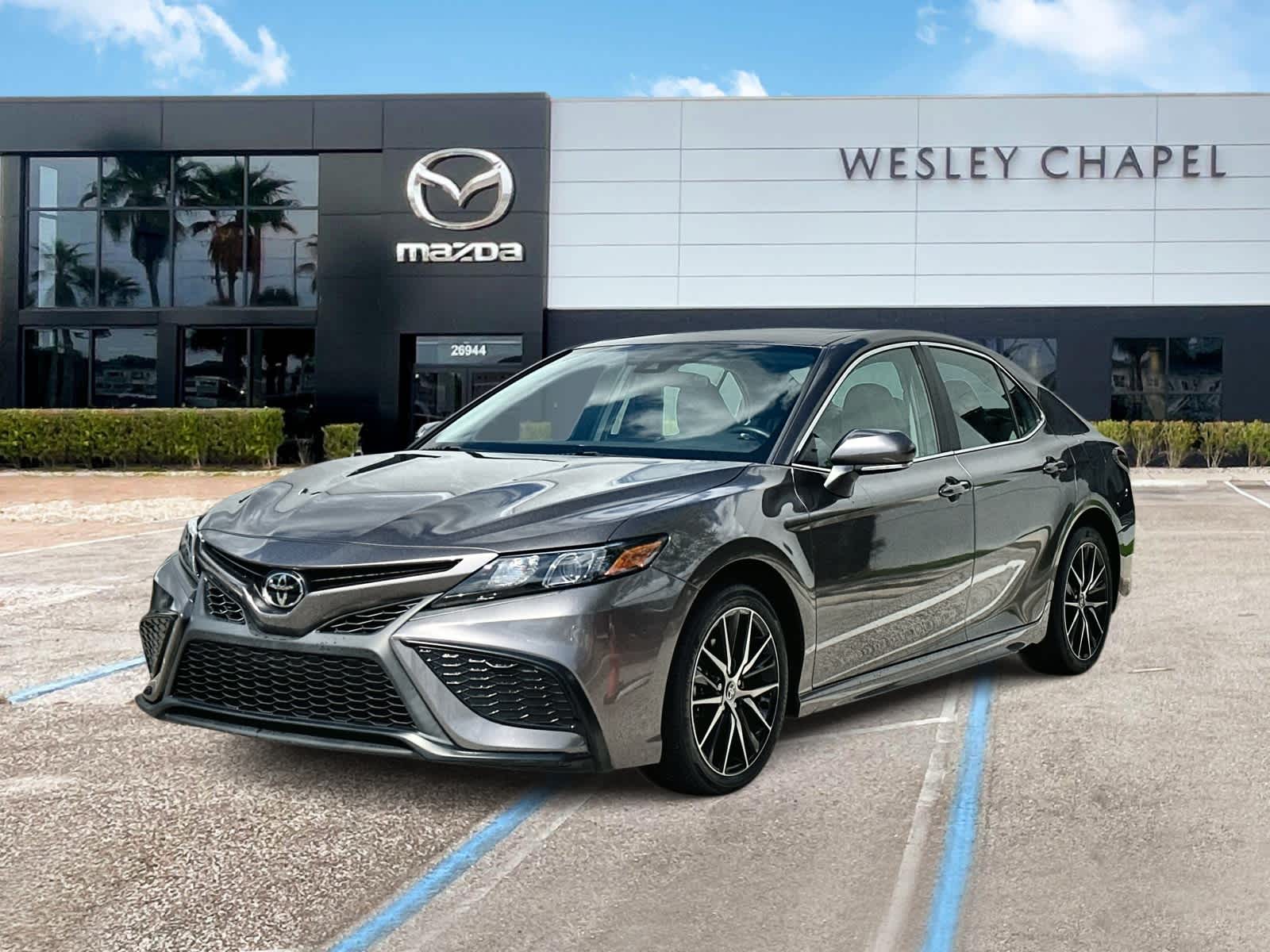 Toyota Camry SE 2024