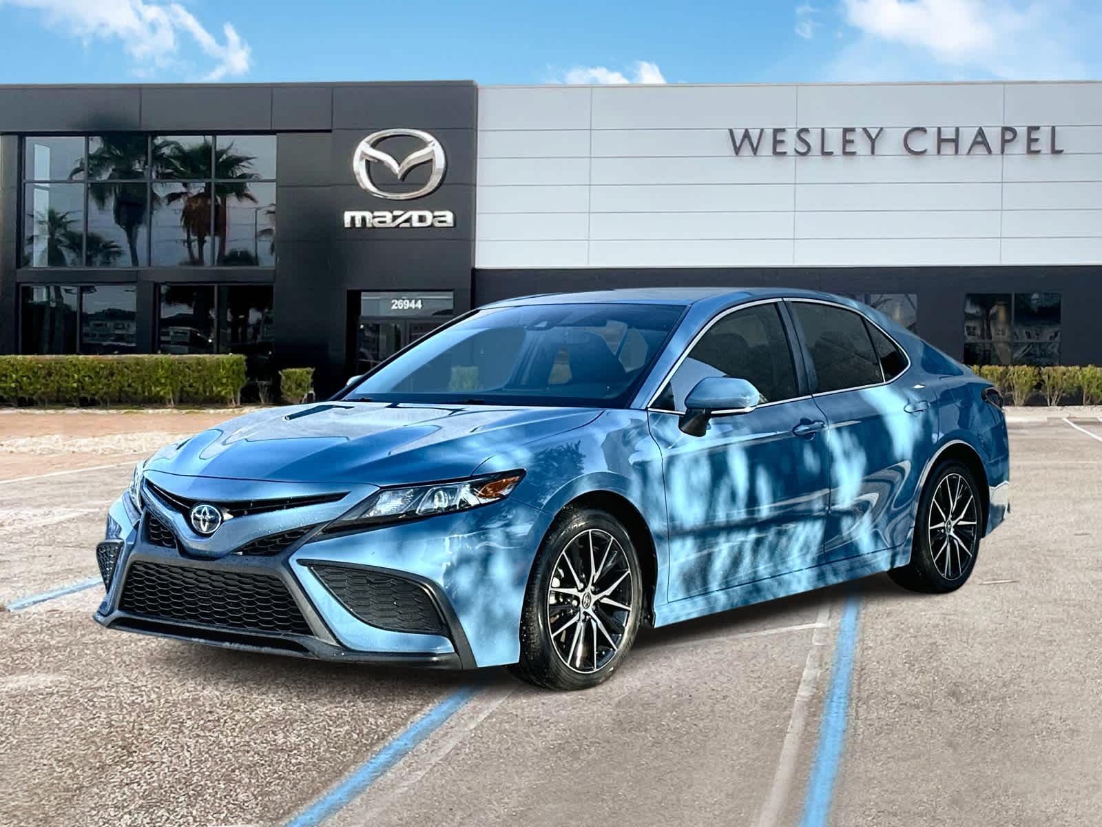 2023 Toyota Camry Hybrid SE