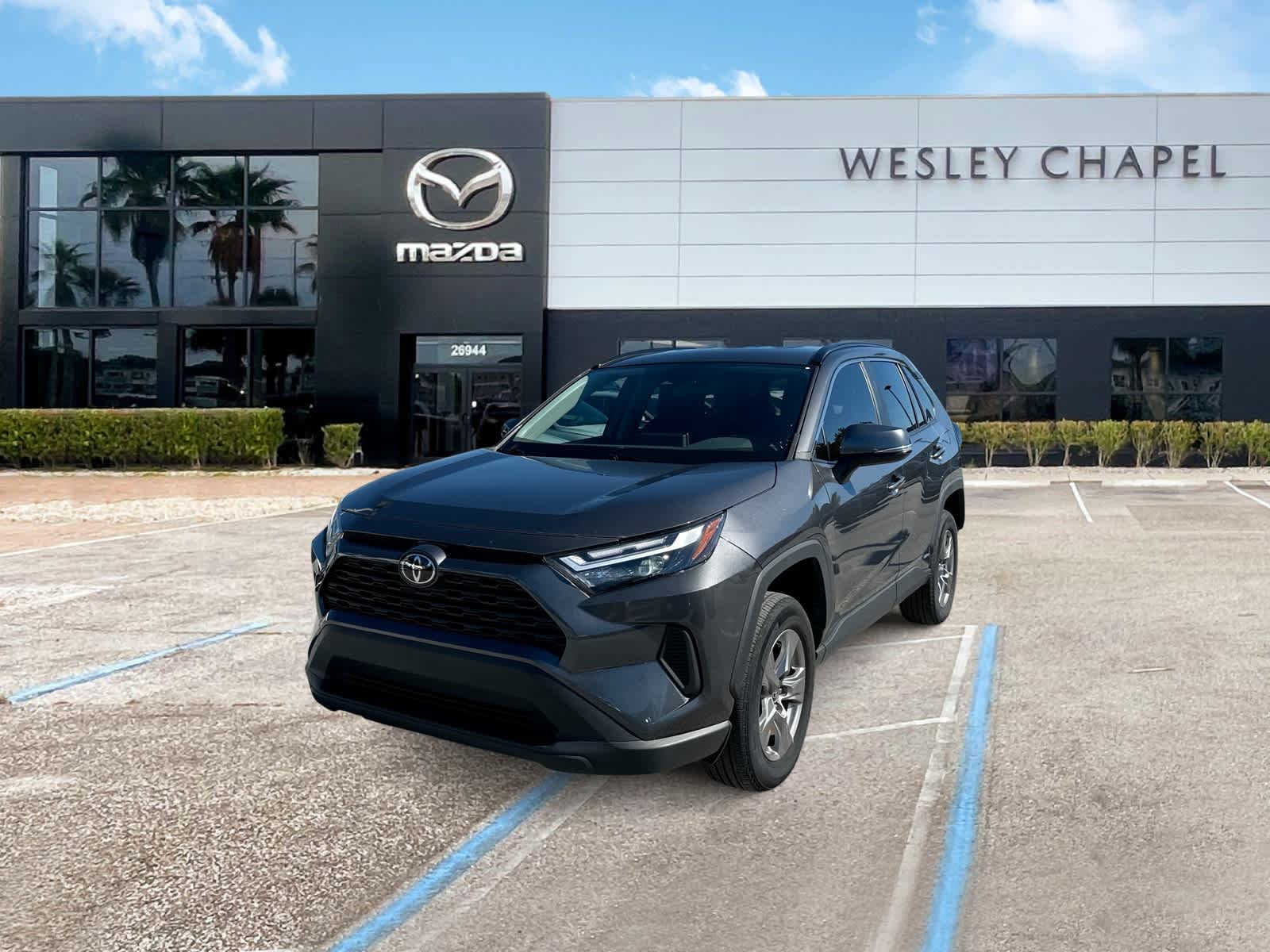 Toyota RAV4 Hybrid XLE 2025