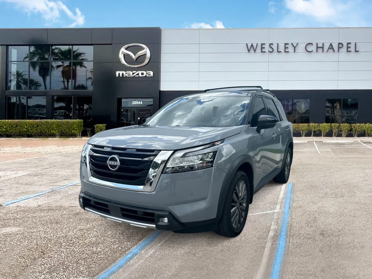 2022 Nissan Pathfinder SL