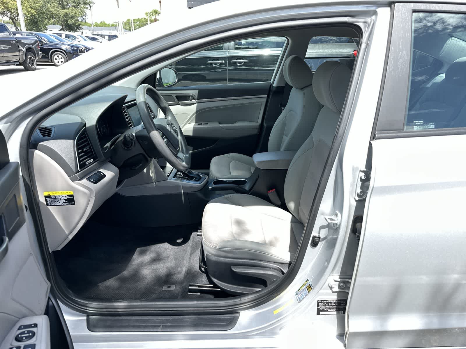 Used 2017 Hyundai Elantra SE with VIN 5NPD84LF9HH052274 for sale in Wesley Chapel, FL