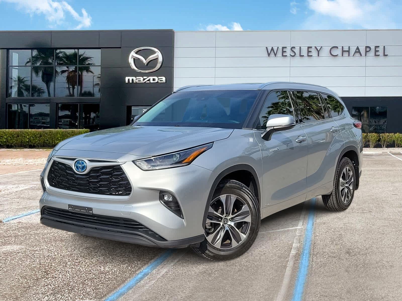 2021 Toyota Highlander Hybrid XLE