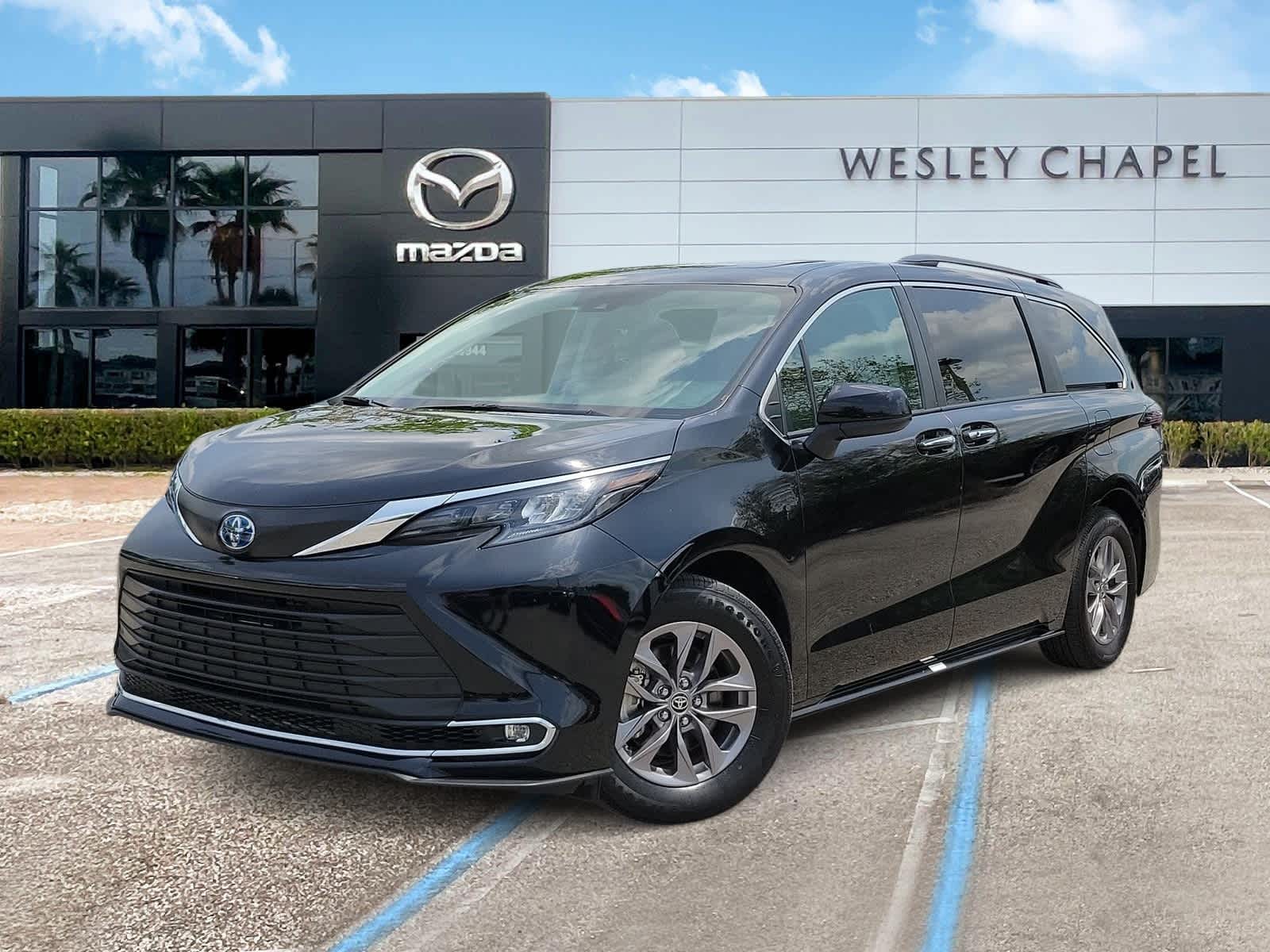 2024 Toyota Sienna XLE