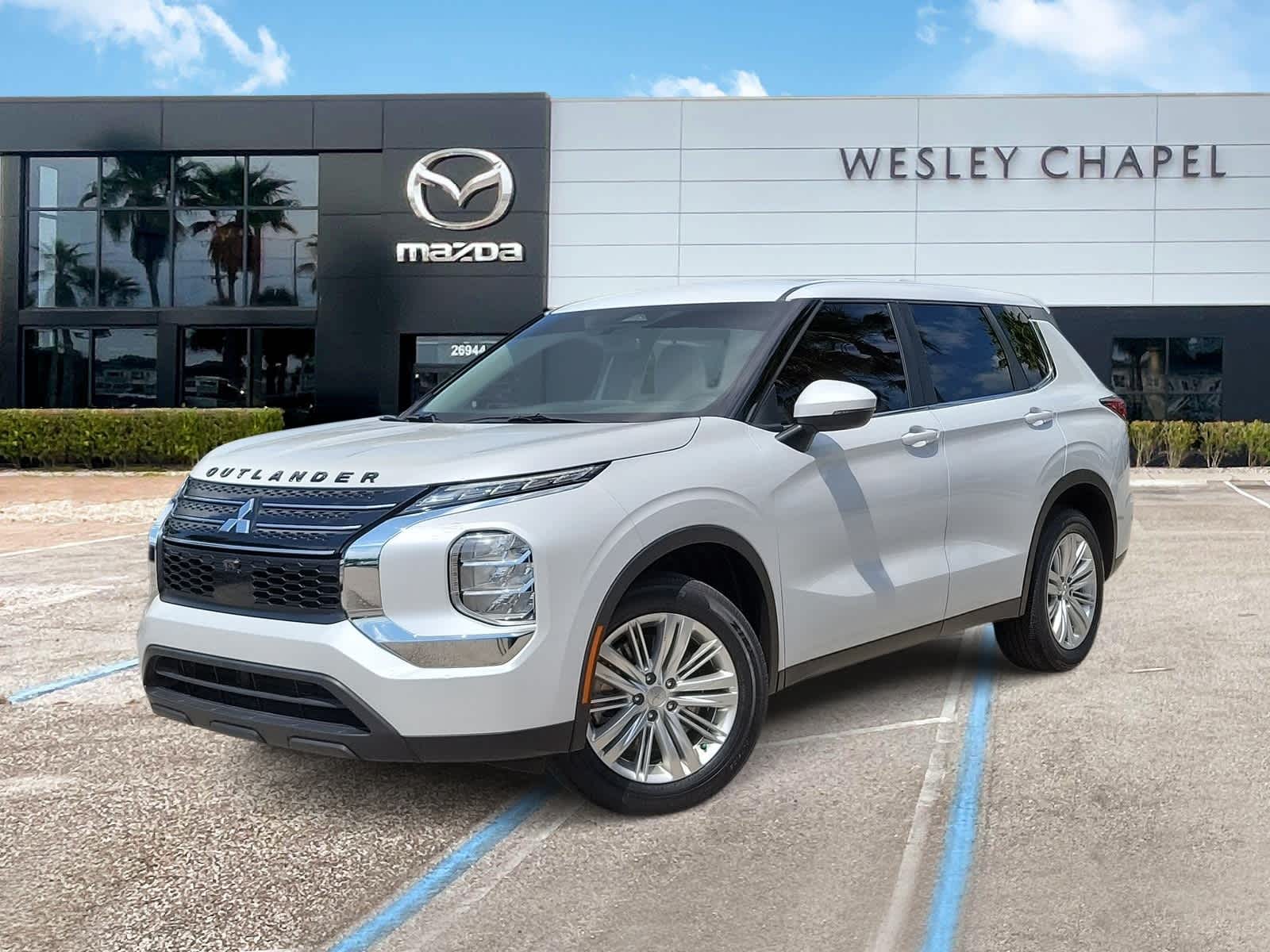 2023 Mitsubishi Outlander ES