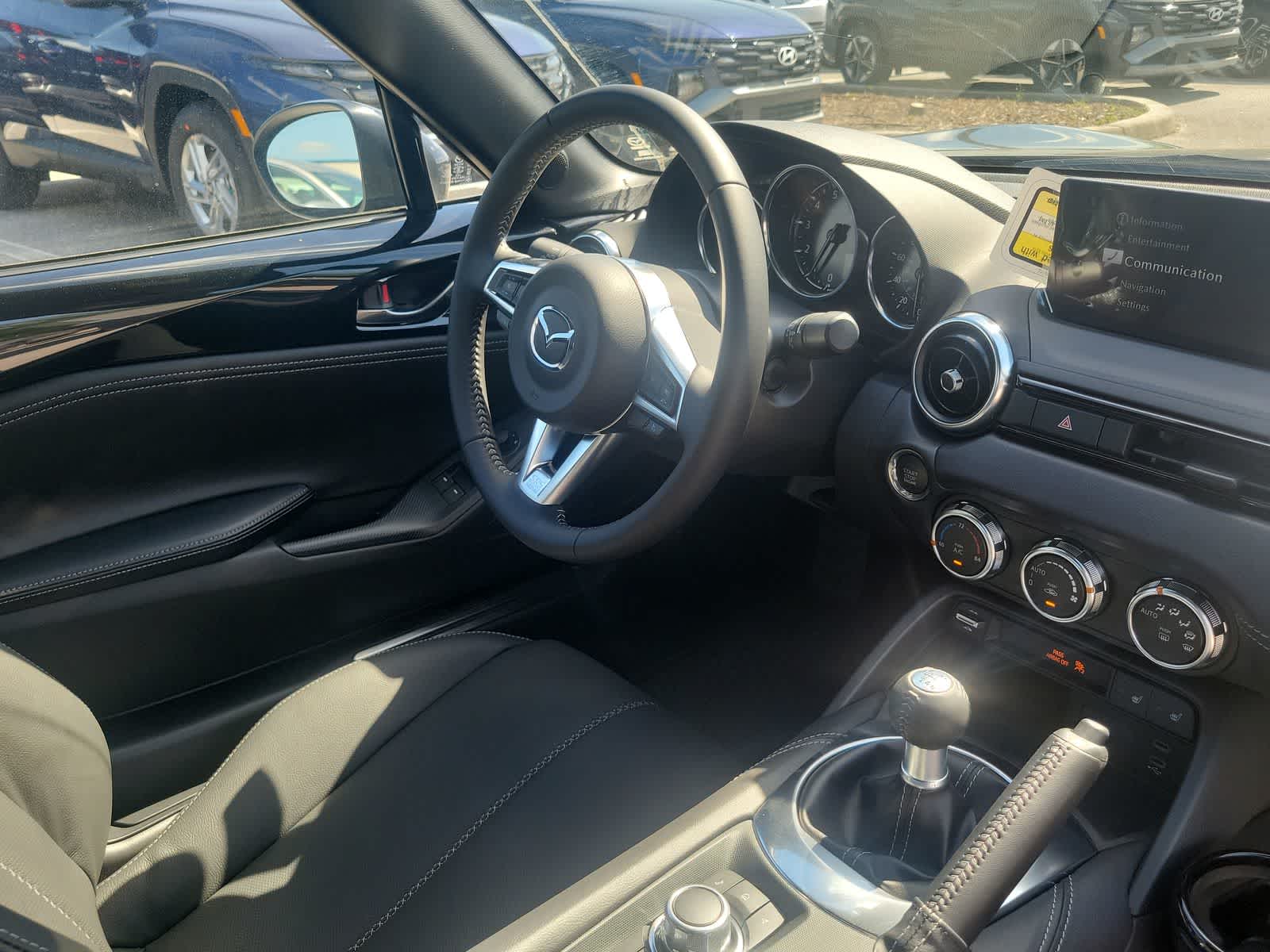 2025 Mazda MX-5 Miata Miata RF Grand Touring photo 5